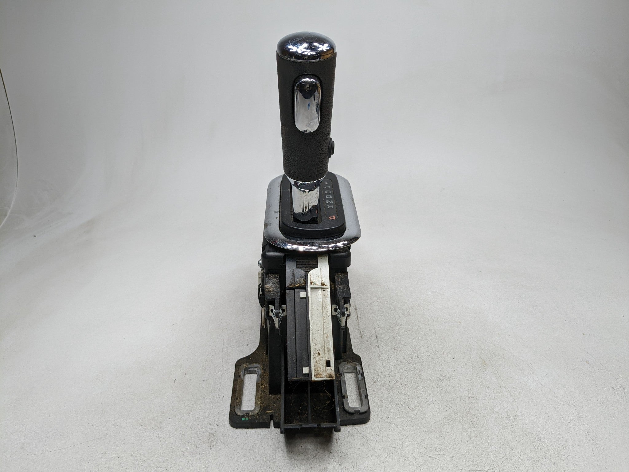 2006 - 2010 FORD EXPLORER OEM FLOOR SHIFTER AUTOMATIC TRANSMISSION GEAR SELECTOR