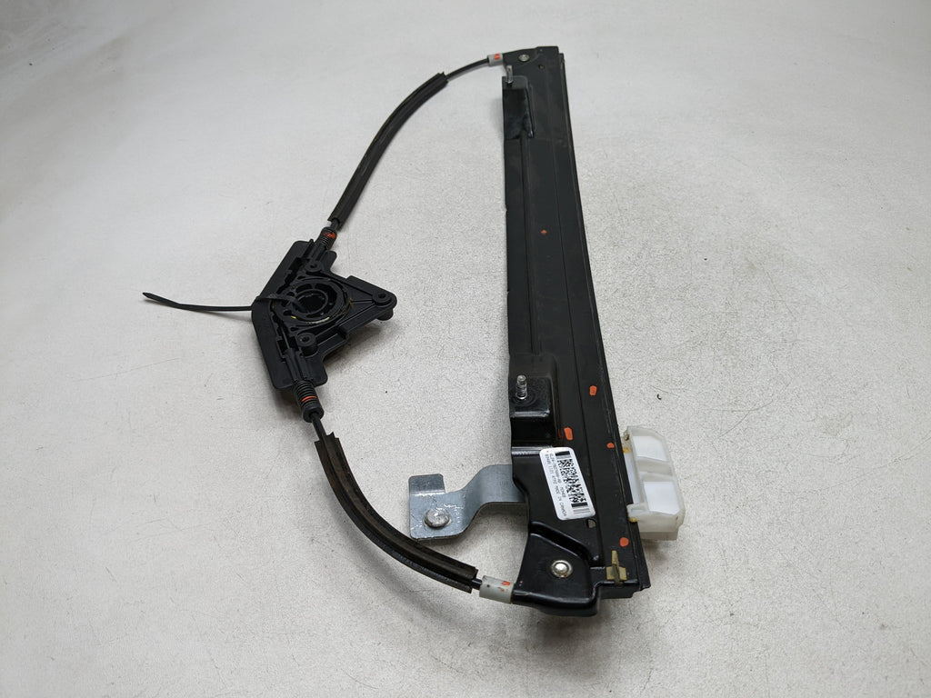 2006 - 2010 FORD EXPLORER OEM CARGO REGULATOR WITHOUT MOTOR REAR RIGHT SIDE