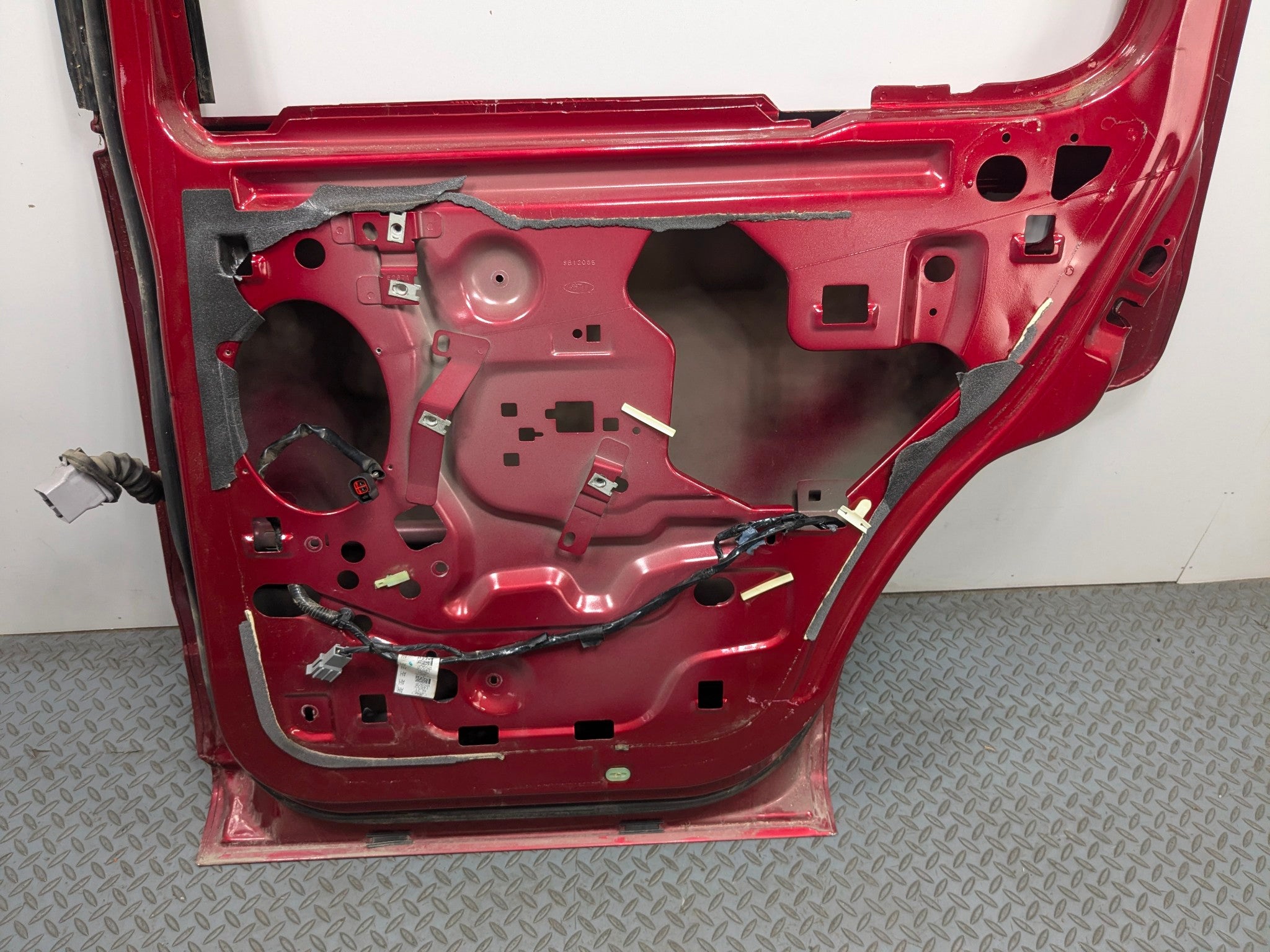 06 - 10 FORD EXPLORER OEM DOOR SHELL PANEL ASSEMBLY REAR RIGHT PASSENGER SIDE