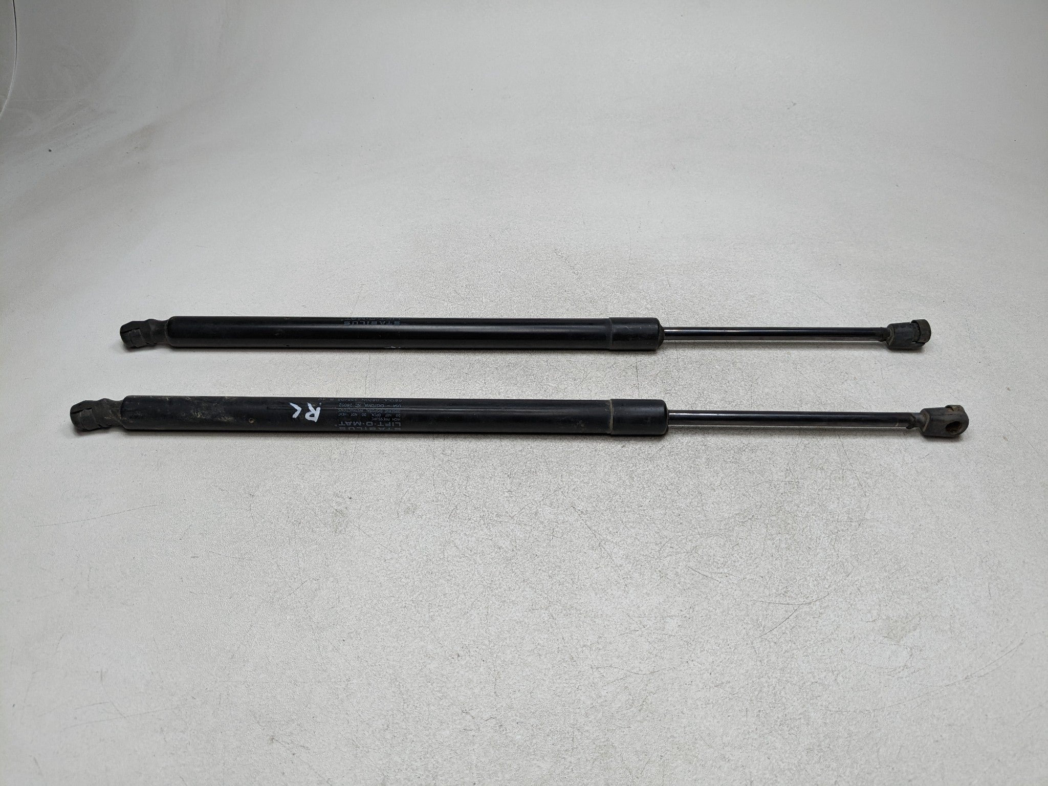 2006 - 2010 FORD EXPLORER OEM HATCH SUPPORT STRUTS SET REAR LEFT AND RIGHT SIDE