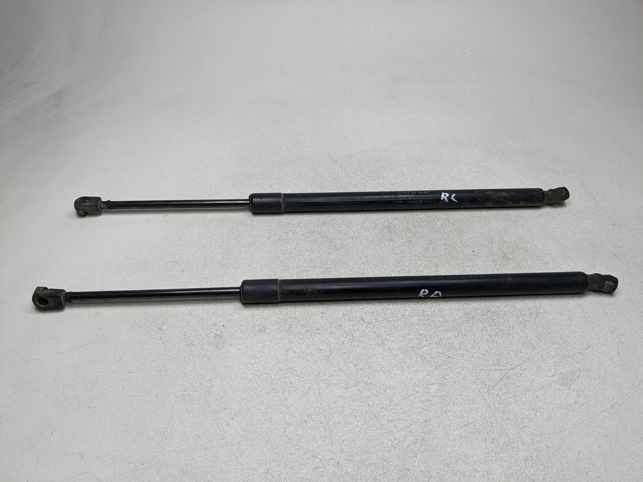 2006 - 2010 FORD EXPLORER OEM HATCH SUPPORT STRUTS SET REAR LEFT AND RIGHT SIDE