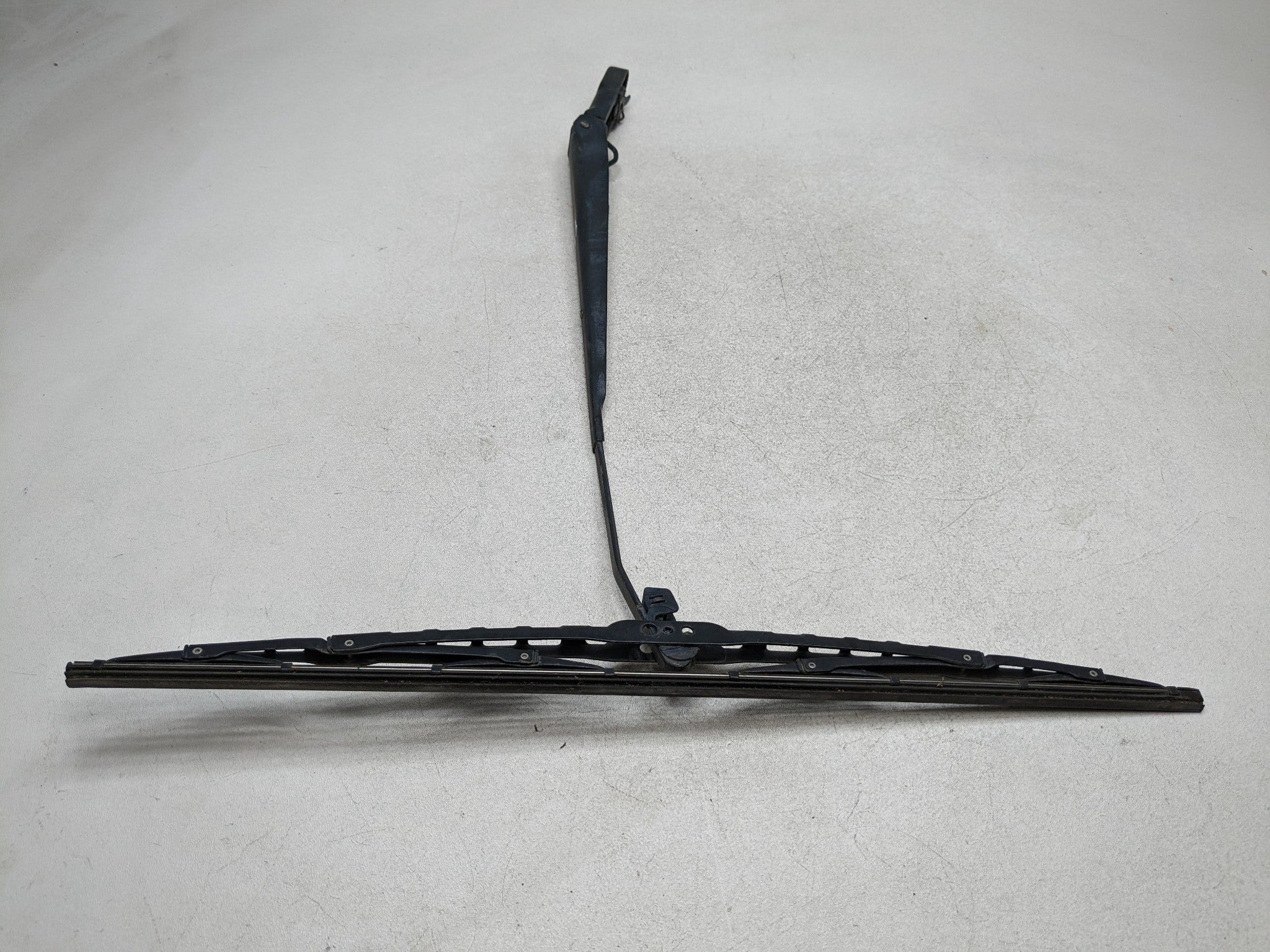 2006 - 2010 FORD EXPLORER OEM WINDSHIELD WIPER ARM WITH BLADE FRONT LEFT SIDE