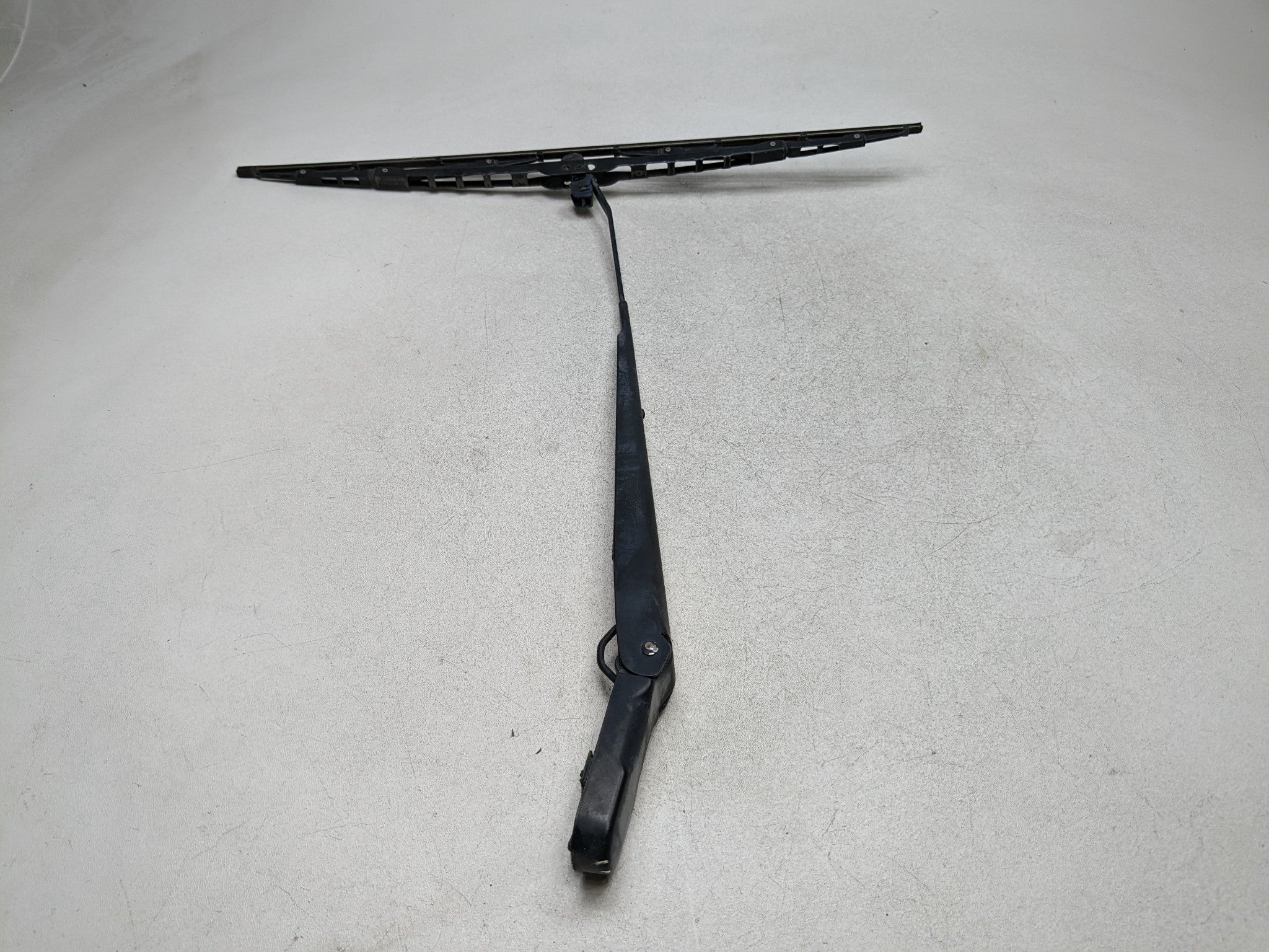 2006 - 2010 FORD EXPLORER OEM WINDSHIELD WIPER ARM WITH BLADE FRONT LEFT SIDE