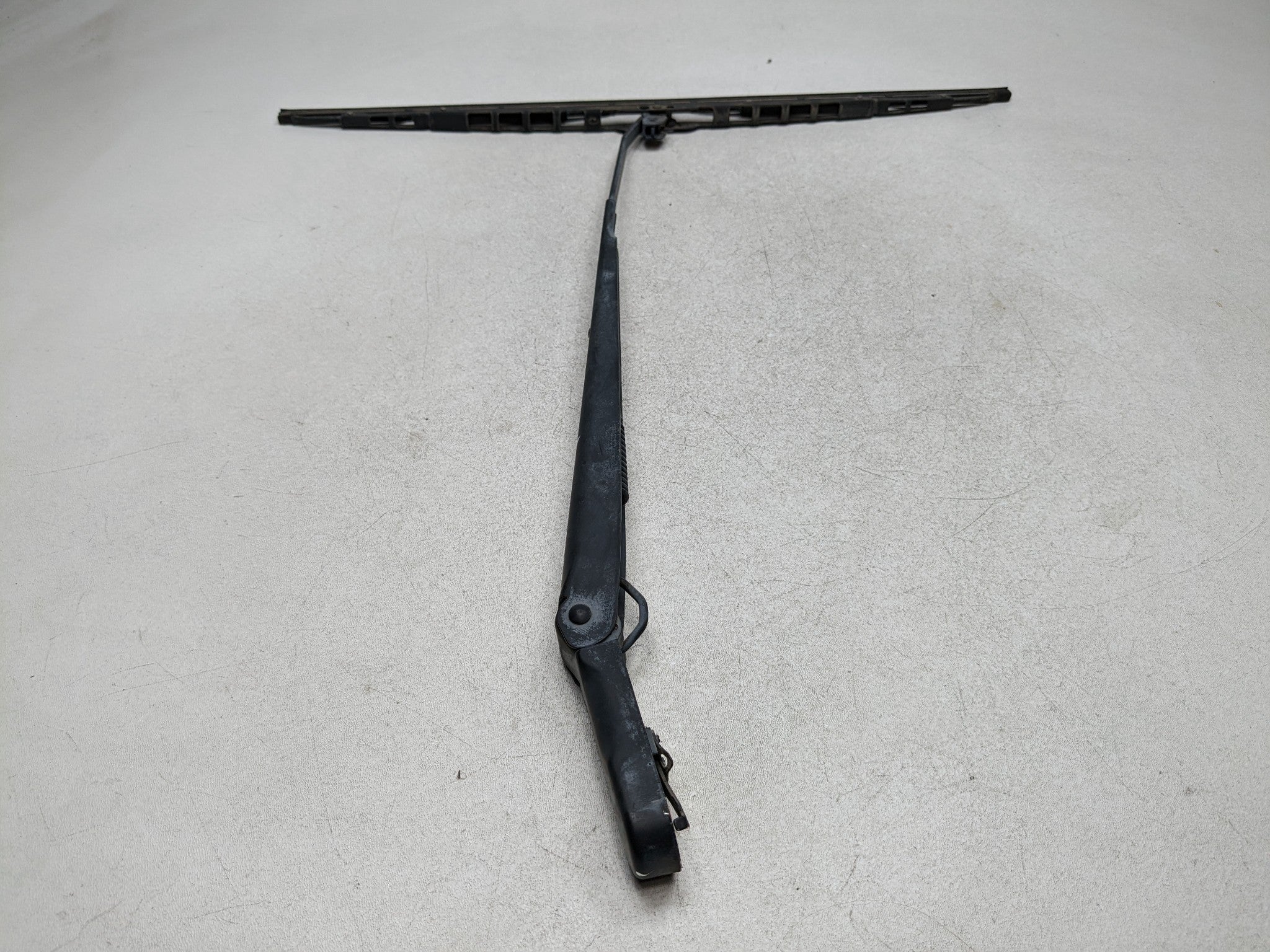 2006 - 2010 FORD EXPLORER OEM WINDSHIELD WIPER ARM WITH BLADE FRONT LEFT SIDE