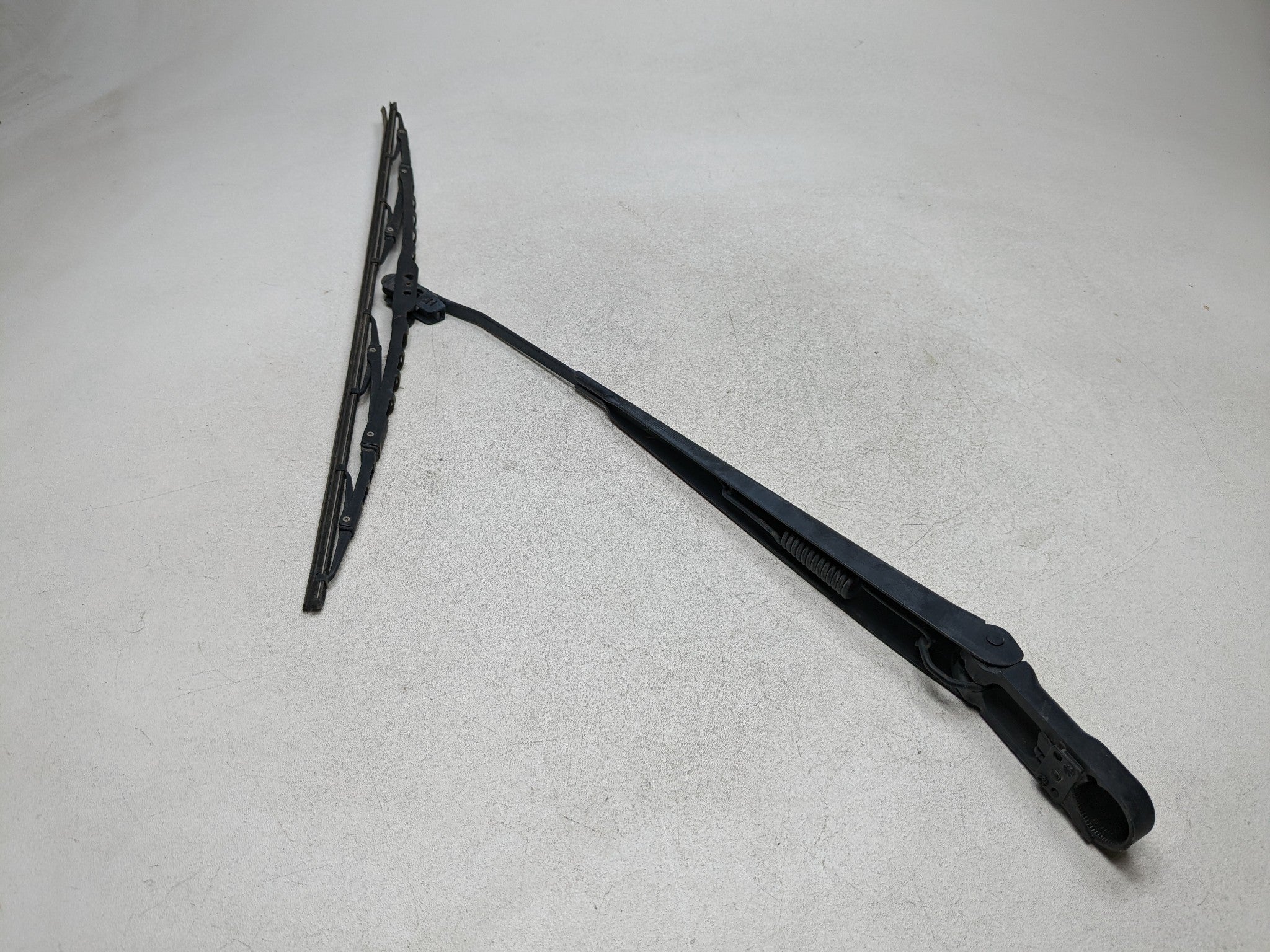 2006 - 2010 FORD EXPLORER OEM WINDSHIELD WIPER ARM WITH BLADE FRONT RIGHT SIDE