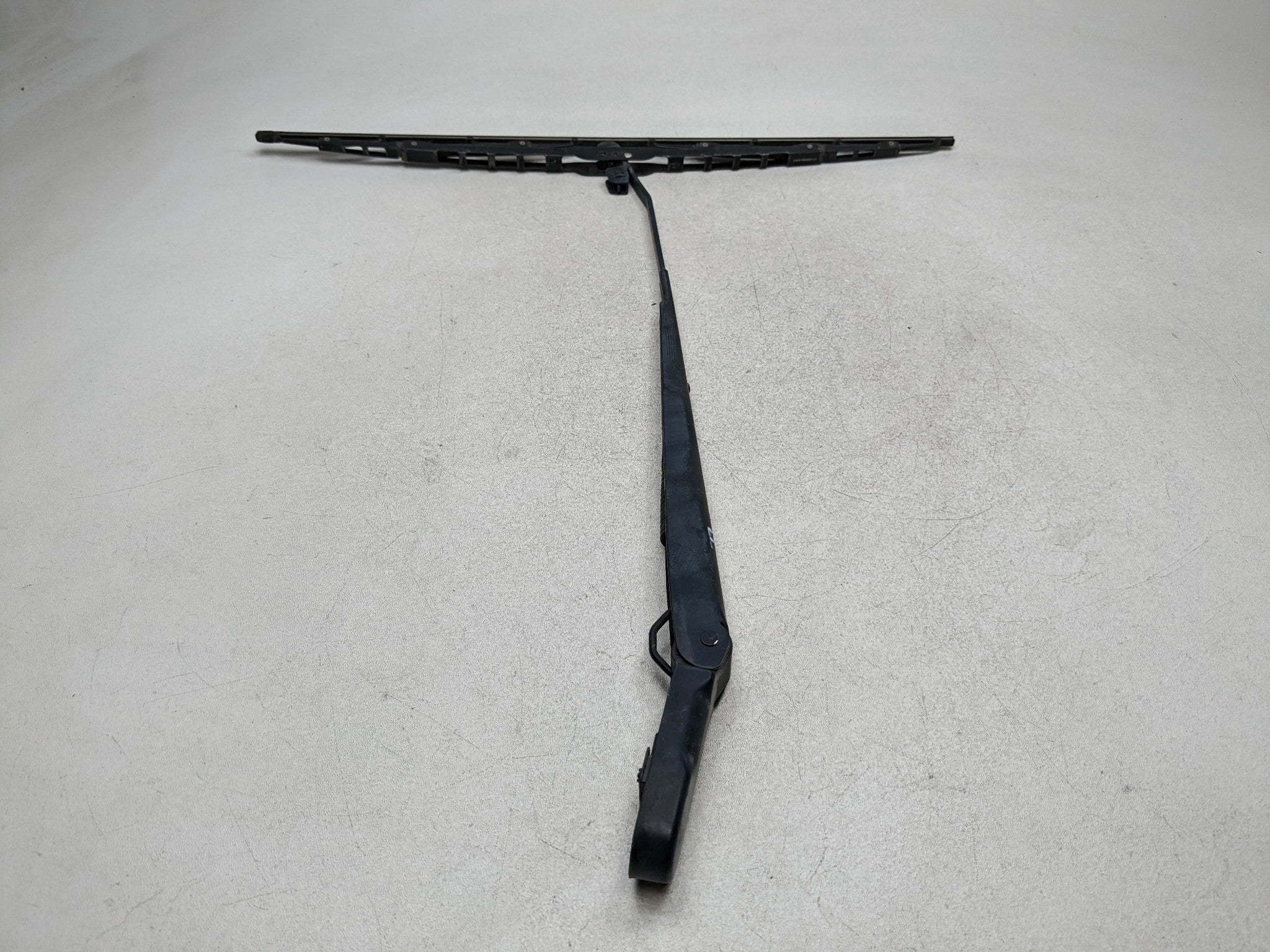 2006 - 2010 FORD EXPLORER OEM WINDSHIELD WIPER ARM WITH BLADE FRONT RIGHT SIDE