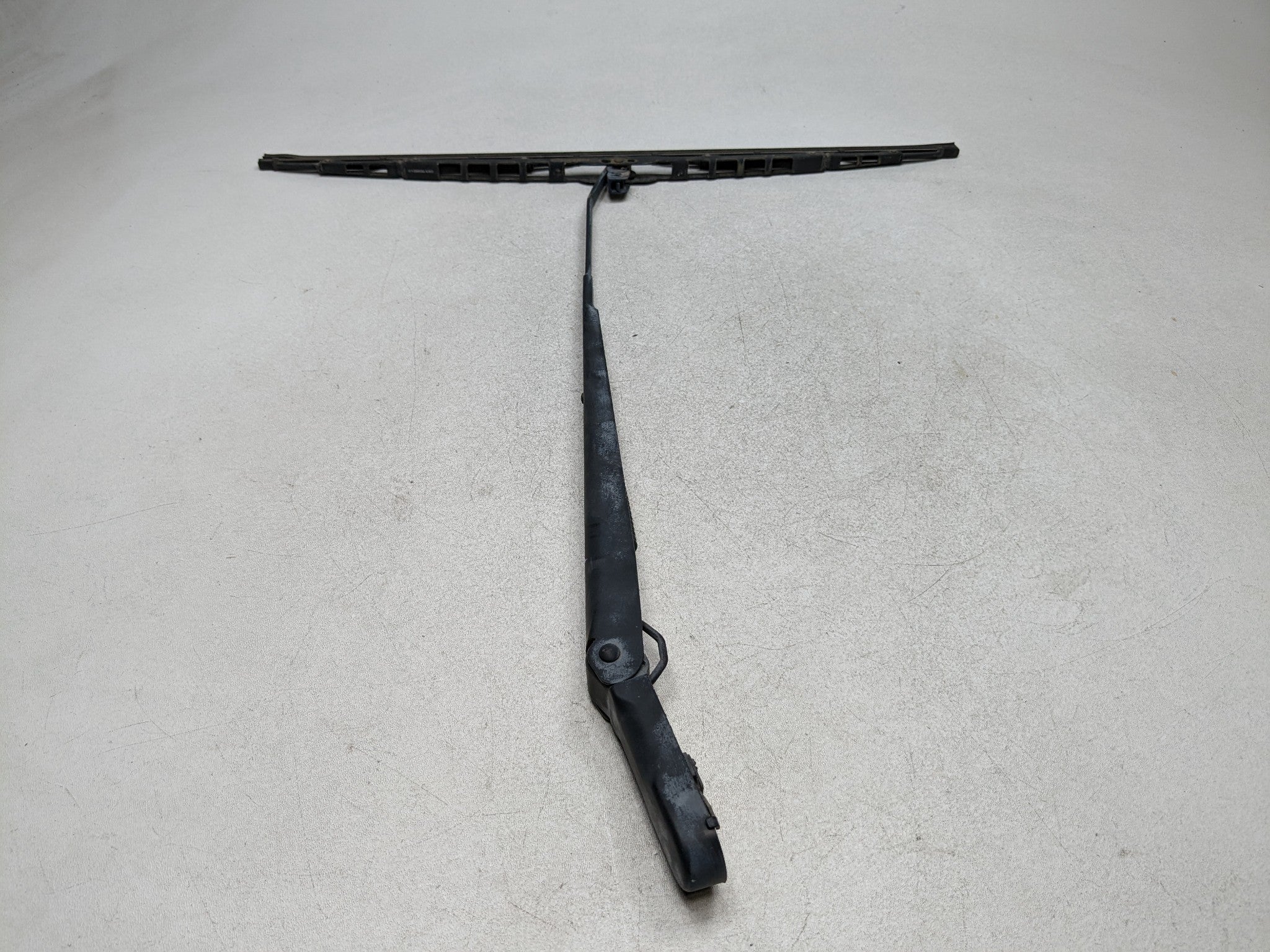 2006 - 2010 FORD EXPLORER OEM WINDSHIELD WIPER ARM WITH BLADE FRONT RIGHT SIDE