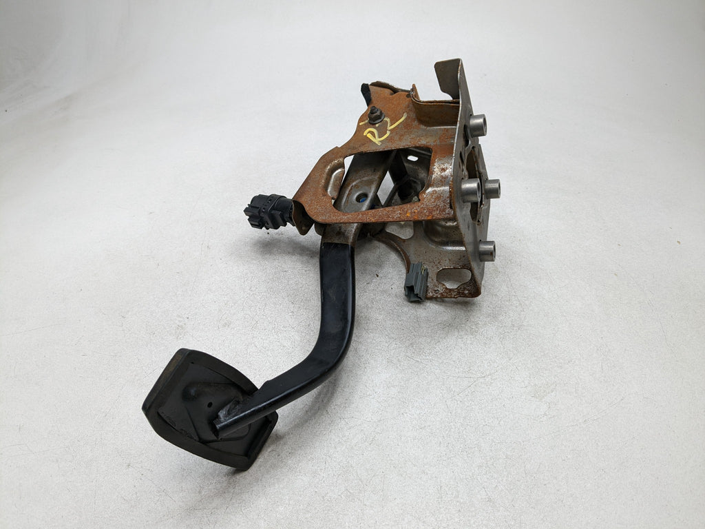 06 - 10 FORD EXPLORER OEM FLOOR BRAKE PEDAL WITH SUPPORT MOUNT BRACKET ASSEMBLY