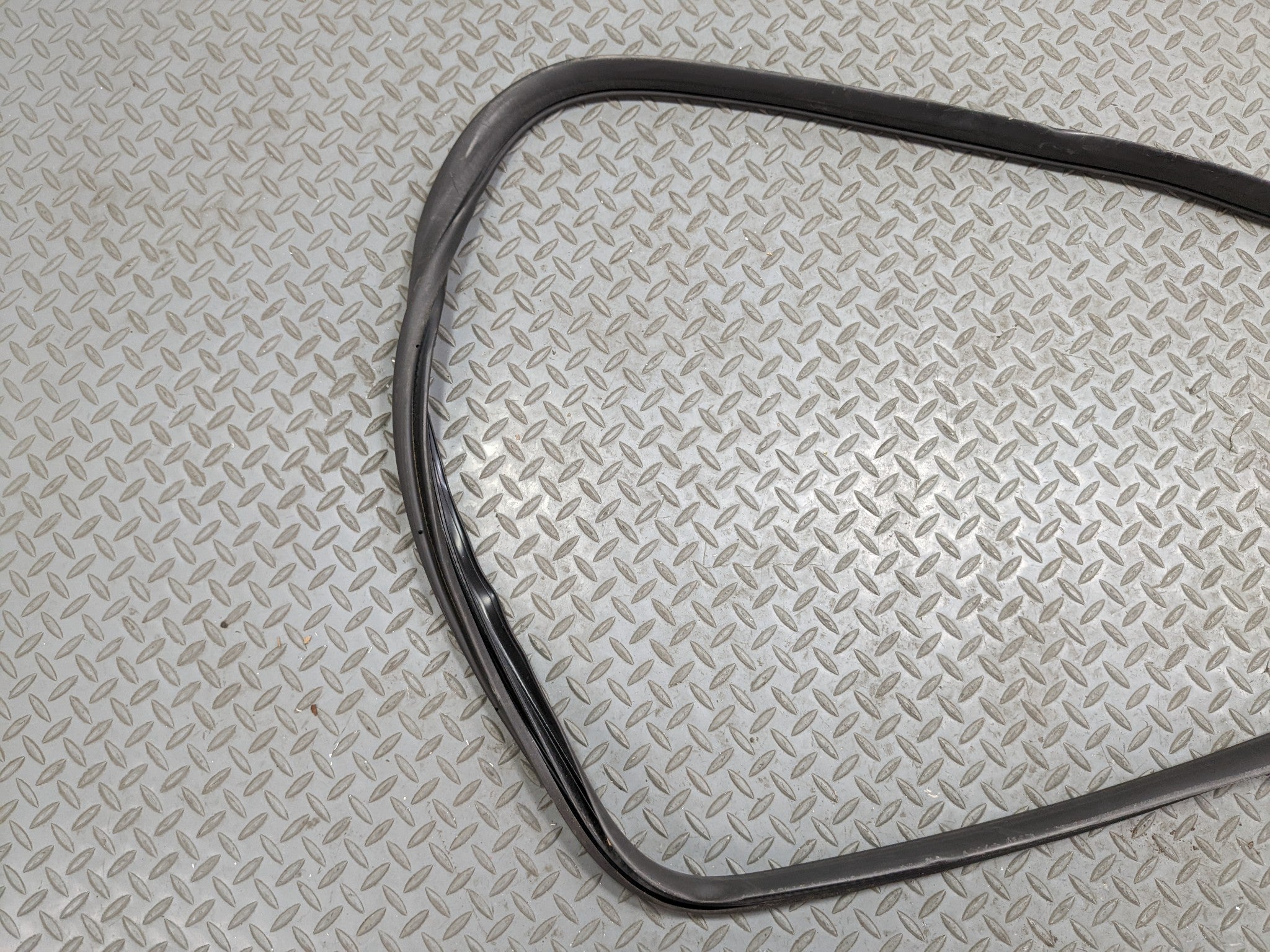 2006 - 2010 FORD EXPLORER OEM DOOR SEAL WEATHER STRIPPING RUBBER REAR RIGHT SIDE