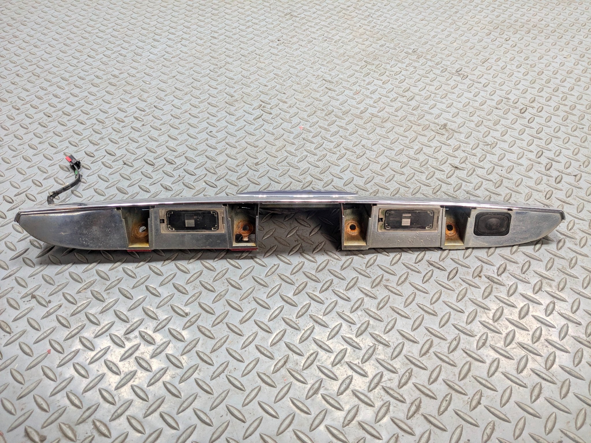 2006 - 2010 FORD EXPLORER OEM REAR TRUNK LID LICENSE PLATE BODY MOLDING TRIM