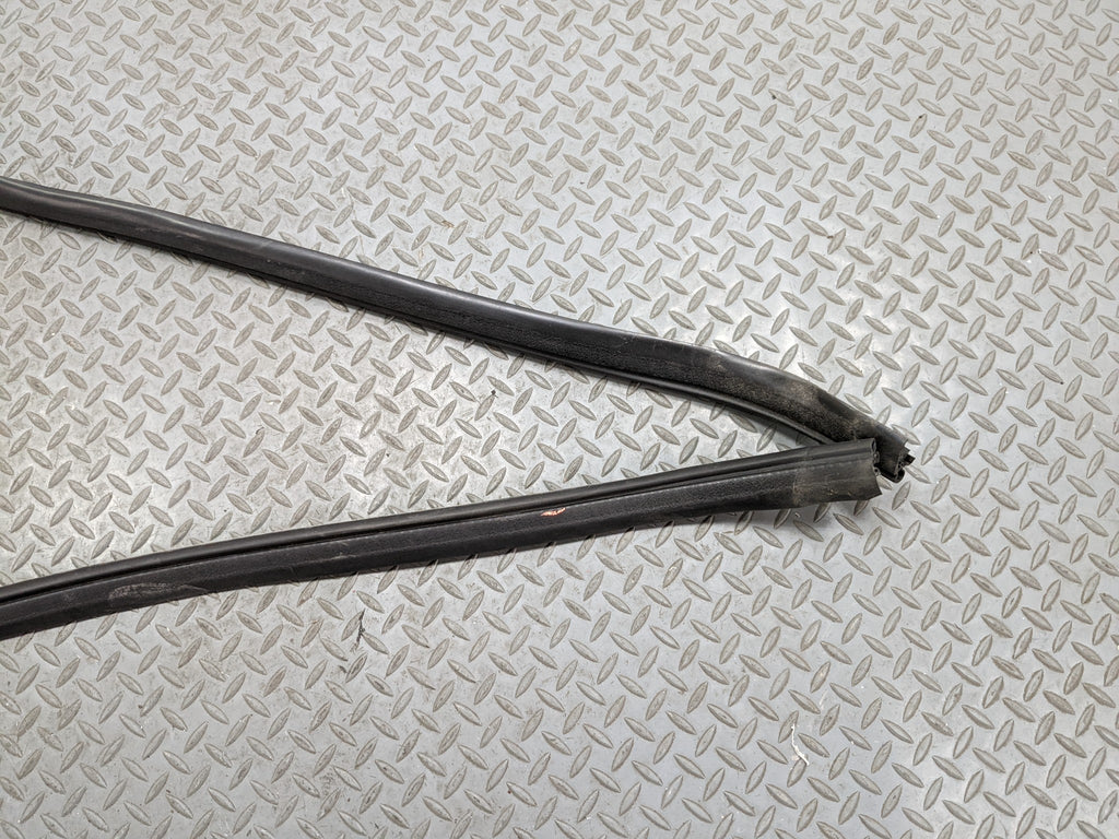 2006 - 2010 FORD EXPLORER OEM DOOR SEAL WEATHER STRIPPING RUBBER REAR LEFT SIDE