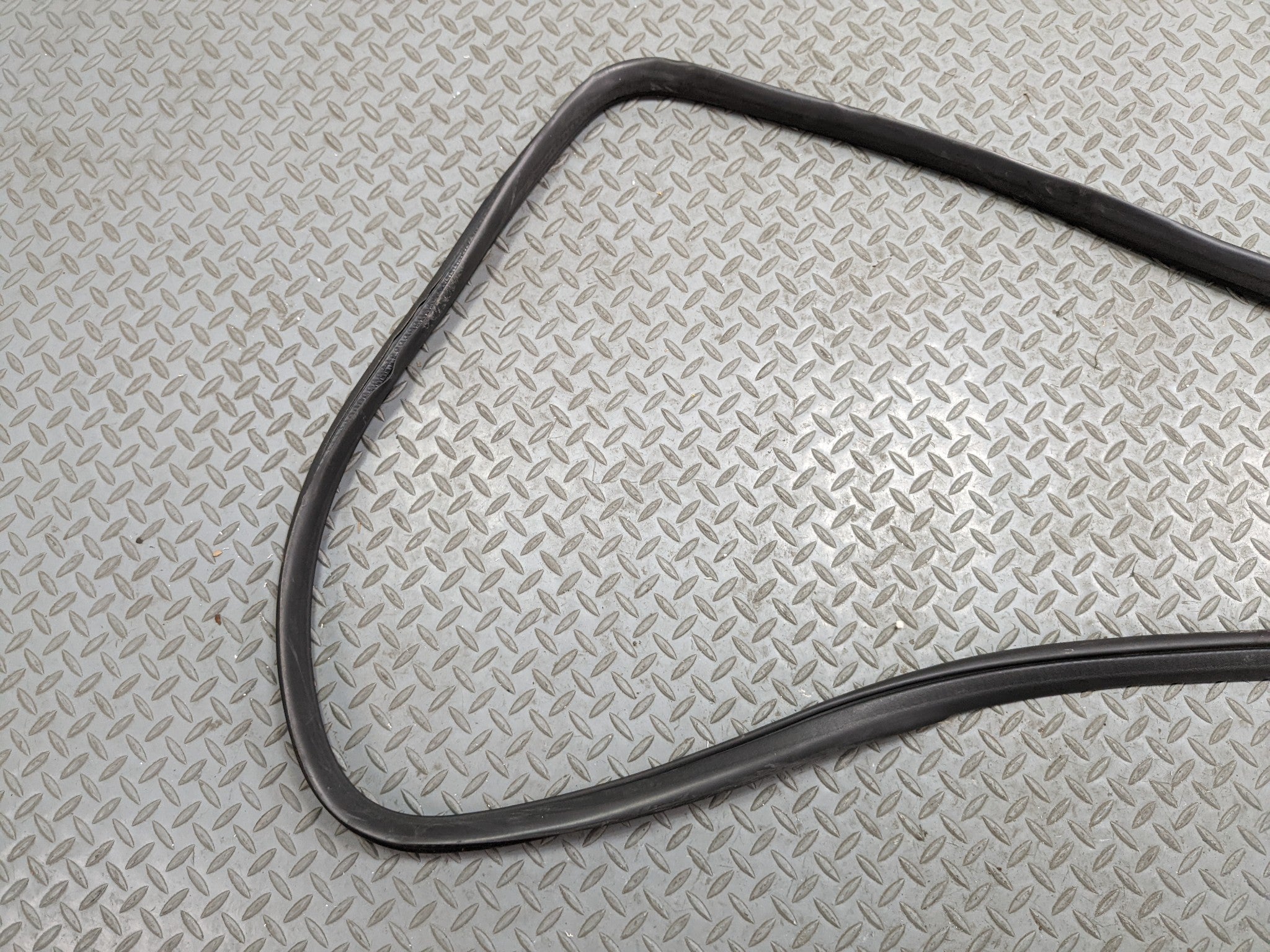 2006 - 2010 FORD EXPLORER OEM DOOR SEAL WEATHER STRIPPING RUBBER REAR LEFT SIDE