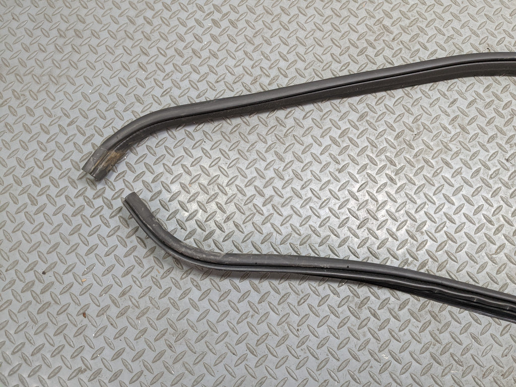 2006 - 2010 FORD EXPLORER OEM DOOR SEAL WEATHER STRIPPING RUBBER FRONT LEFT SIDE