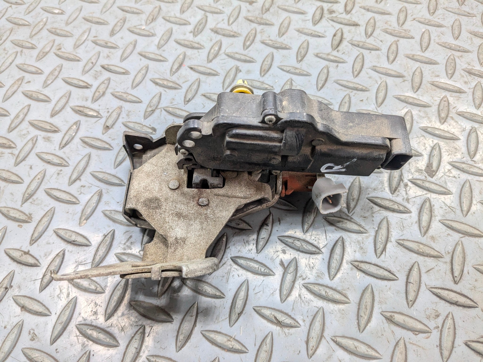 2006 - 2010 FORD EXPLORER OEM TRUNK LID LATCH LOCK RELEASE ACTUATOR REAR
