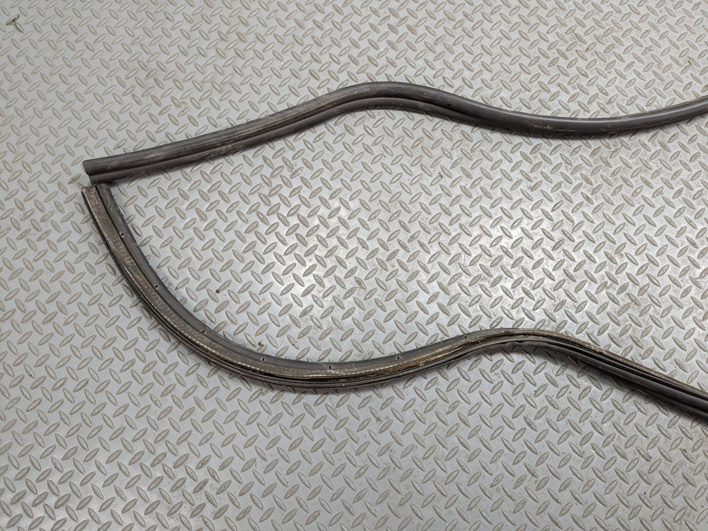 2006 - 2010 FORD EXPLORER OEM DOOR SEAL WEATHER STRIPPING RUBBER REAR TRUNK