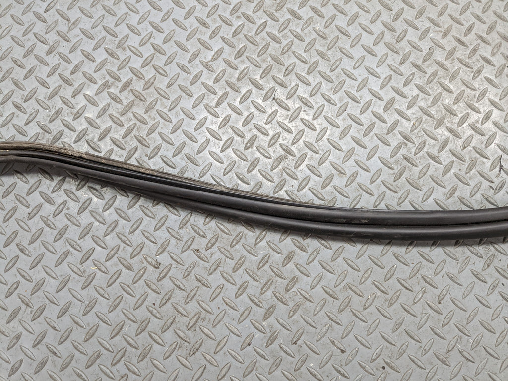 2006 - 2010 FORD EXPLORER OEM DOOR SEAL WEATHER STRIPPING RUBBER REAR TRUNK