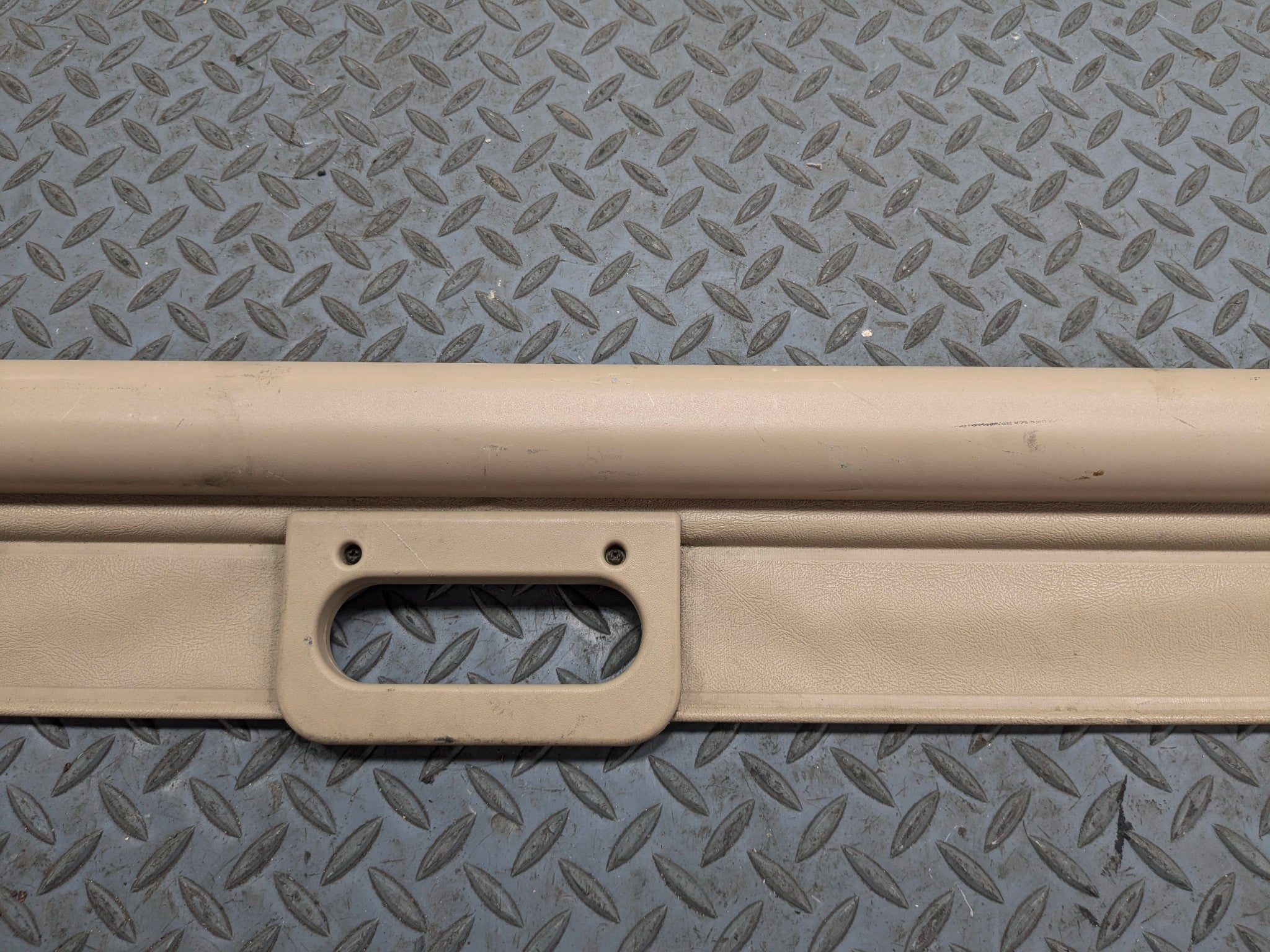 2006 - 2010 FORD EXPLORER OEM REAR TRUNK CARGO COVER RETRACTABLE ROLLER BEIGE