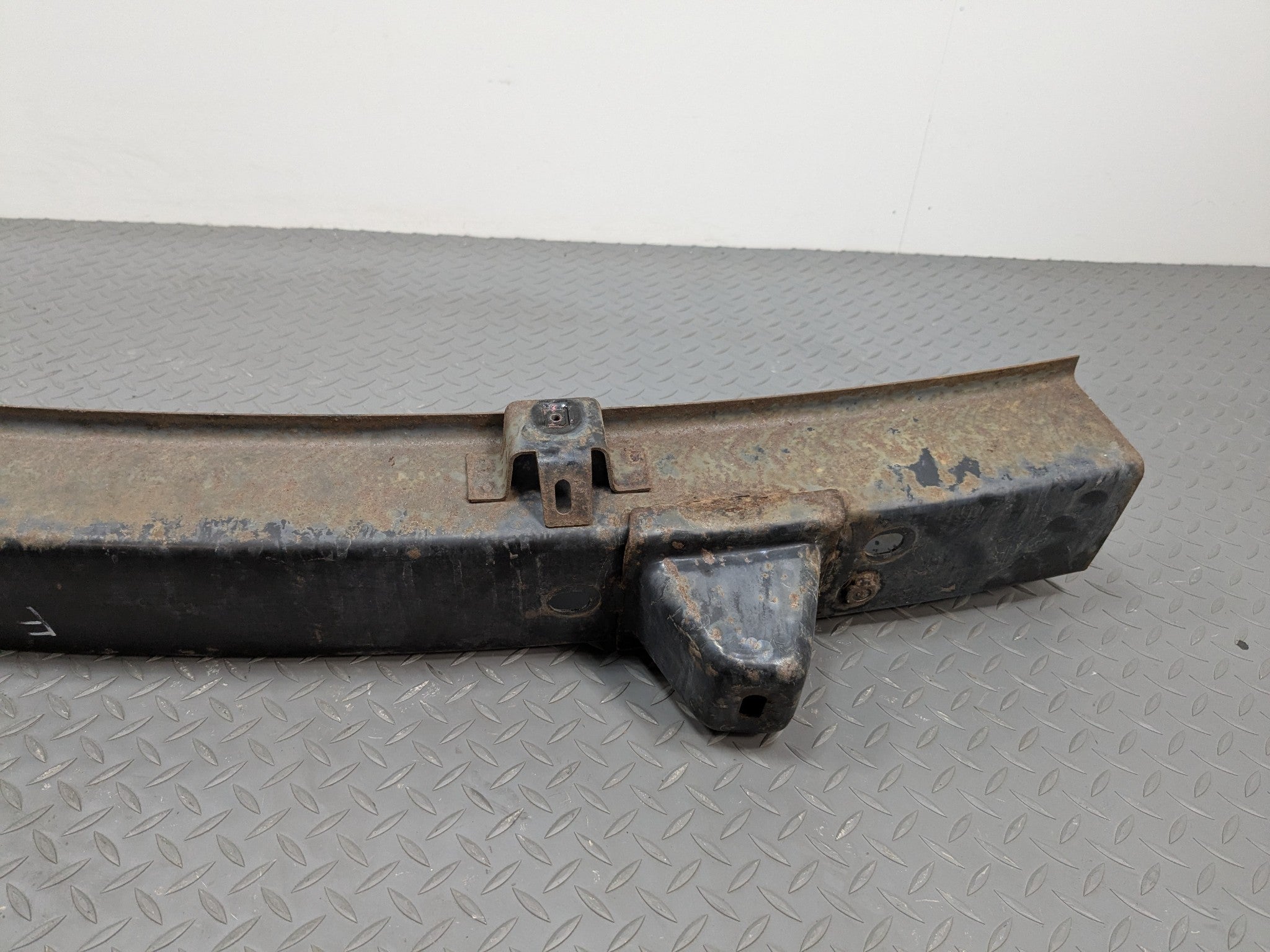2006 - 2010 FORD EXPLORER OEM FRONT BUMPER REINFORCEMENT IMPACT ABSORBER BAR