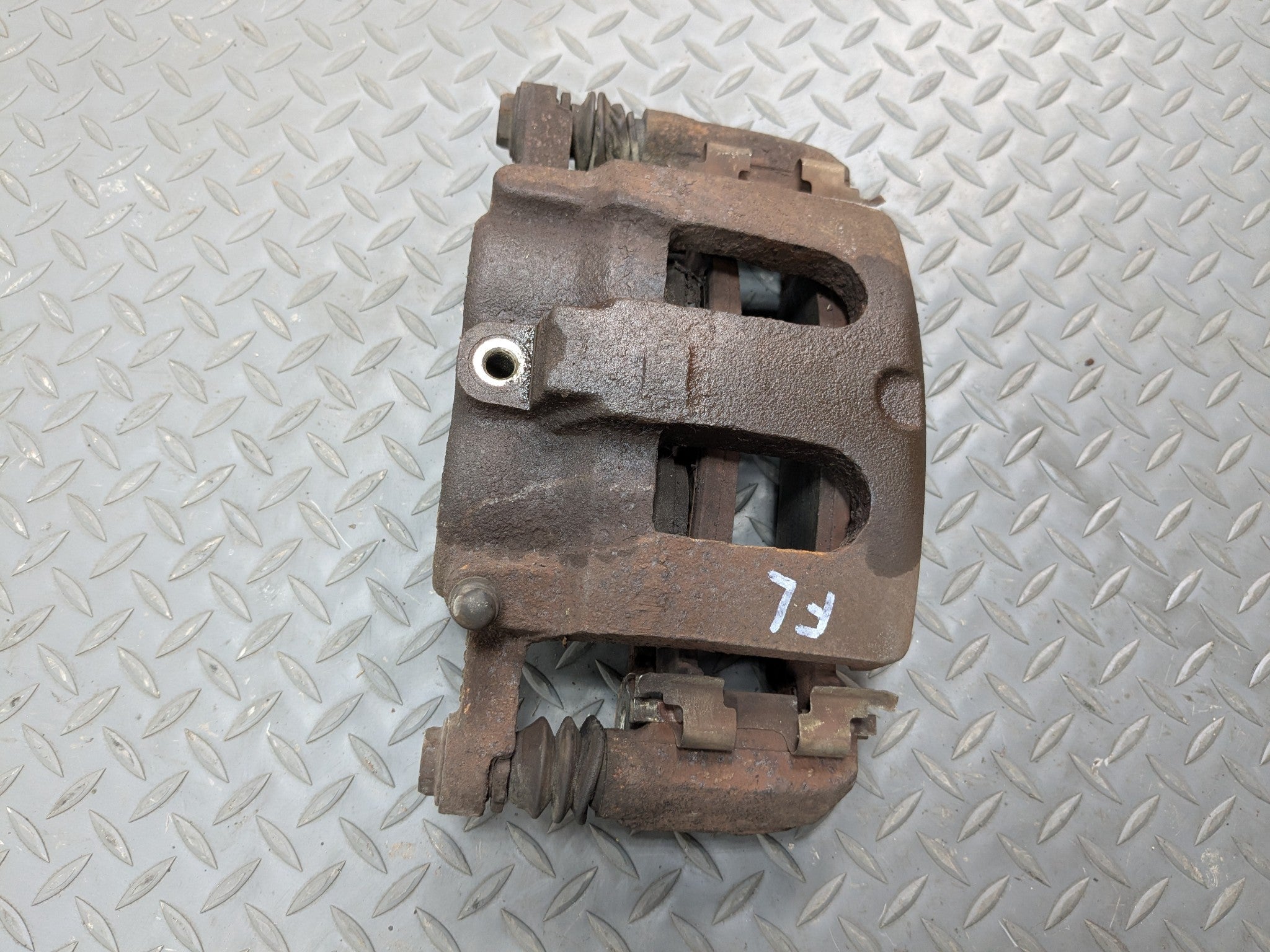 2006 - 2010 FORD EXPLORER OEM BRAKE CALIPER ASSEMBLY FRONT LEFT DRIVER SIDE