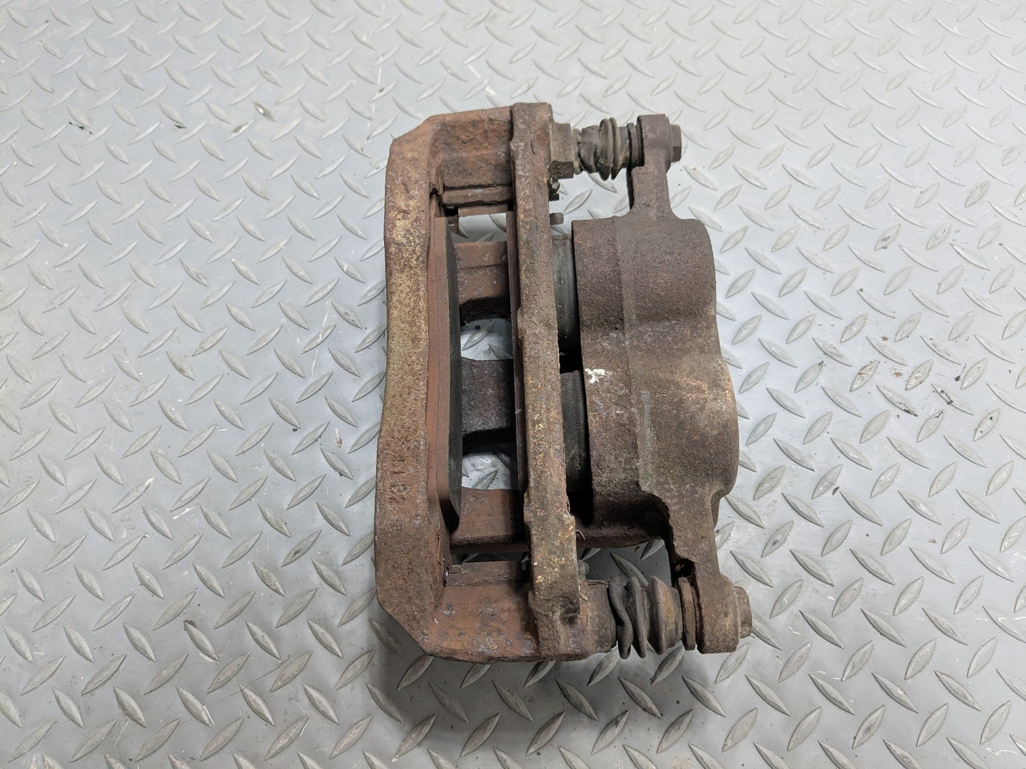 2006 - 2010 FORD EXPLORER OEM BRAKE CALIPER ASSEMBLY FRONT LEFT DRIVER SIDE