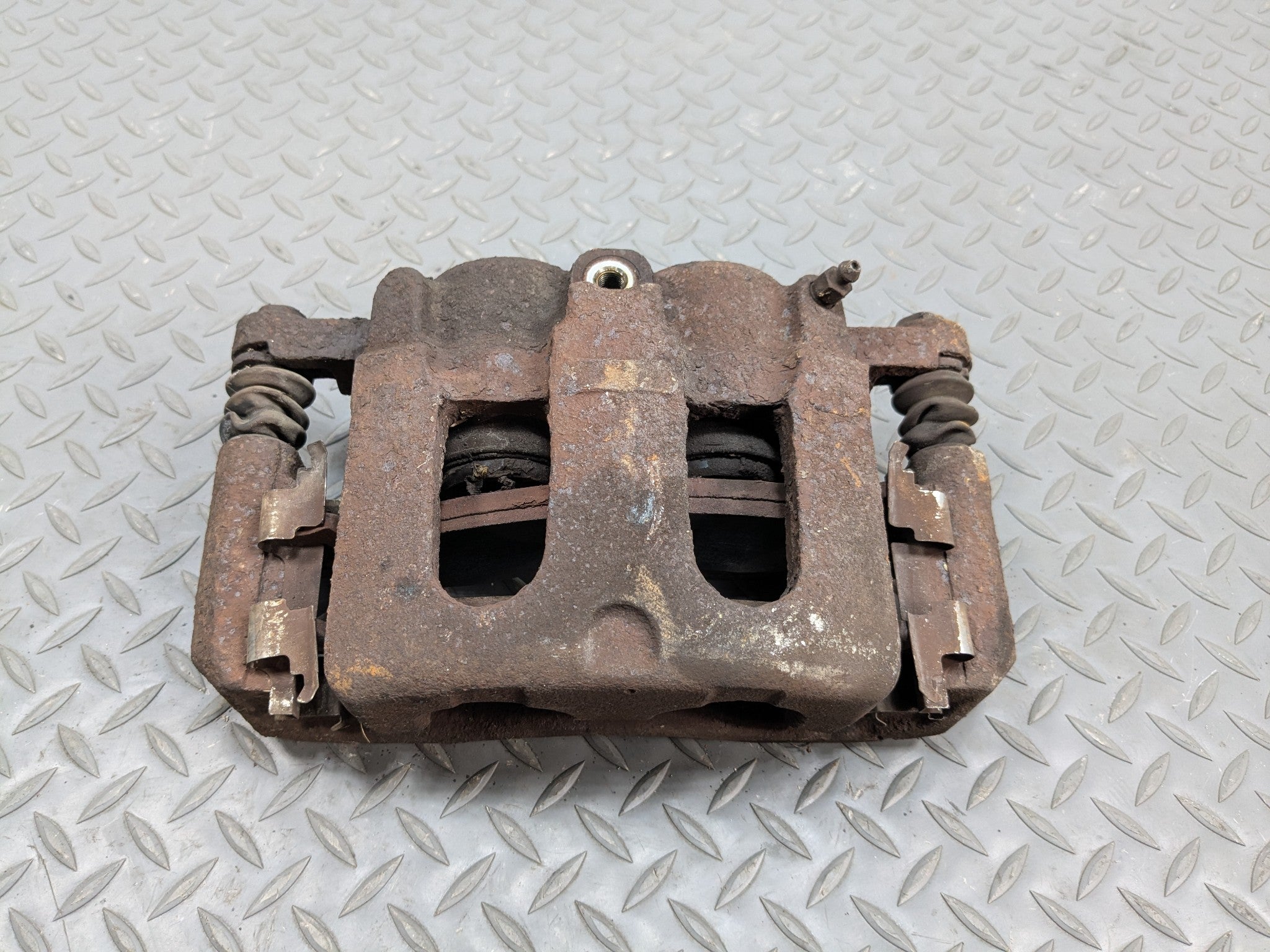 2006 - 2010 FORD EXPLORER OEM BRAKE CALIPER ASSEMBLY FRONT RIGHT PASSENGER SIDE