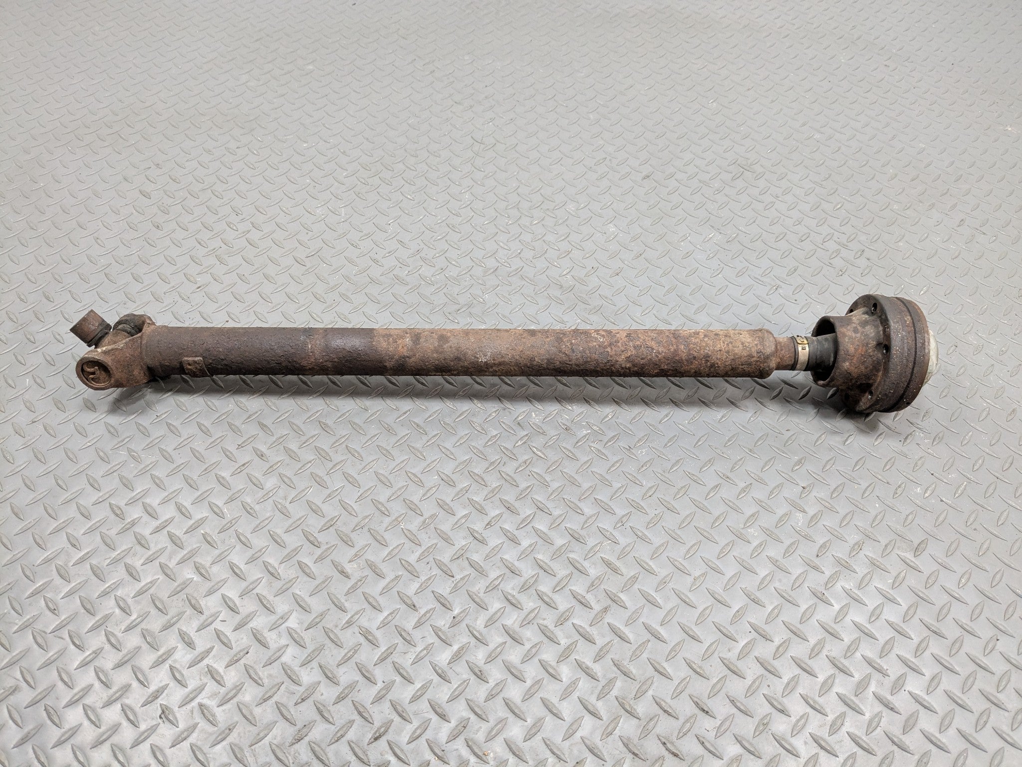 2006 - 2010 FORD EXPLORER OEM FRONT DRIVE SHAFT CARDAN PROPELLER ASSEMBLY