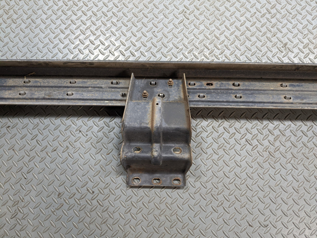 2006 - 2010 FORD EXPLORER OEM RUNNING BOARD STEP PAD RIGHT PASSENGER SIDE