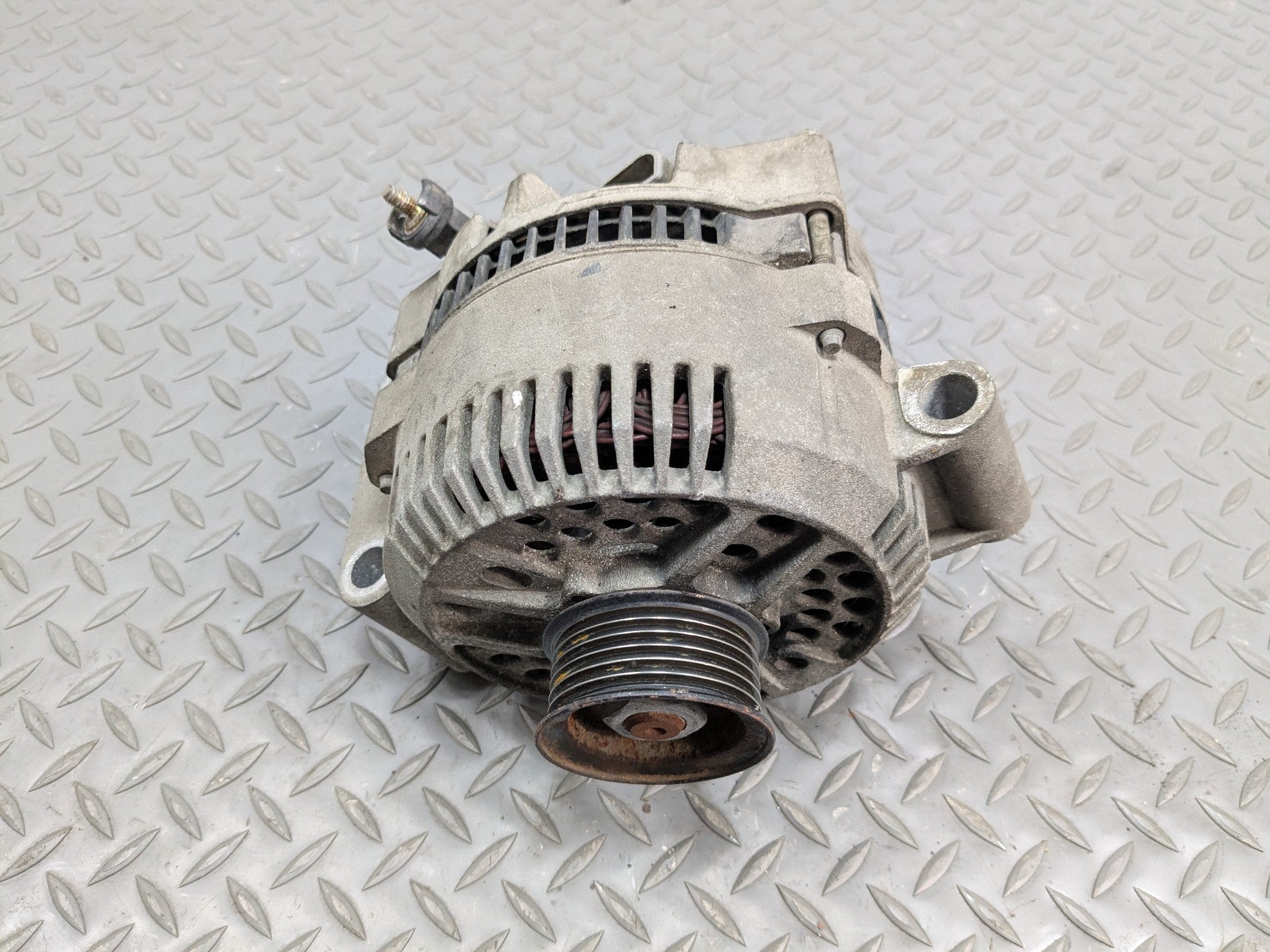 2006 - 2010 FORD EXPLORER OEM ENGINE ALTERNATOR GENERATOR CHARGING ASSEMBLY