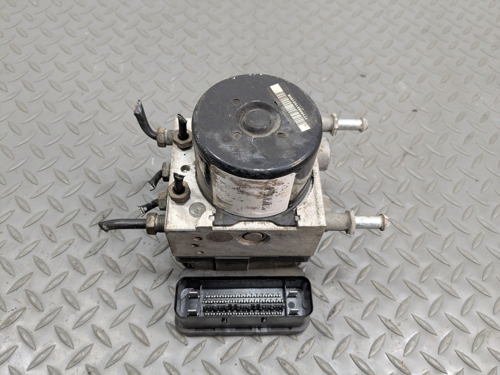 2006 - 2010 FORD EXPLORER OEM ANTI LOCK BRAKE PUMP MODULE ASSEMBLY