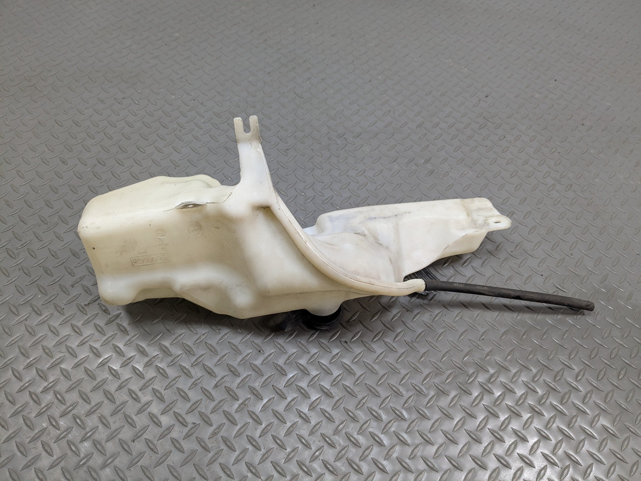 2006 - 2010 FORD EXPLORER OEM COOLANT RECOVERY BOTTLE EXPANSION RESERVOIR TANK