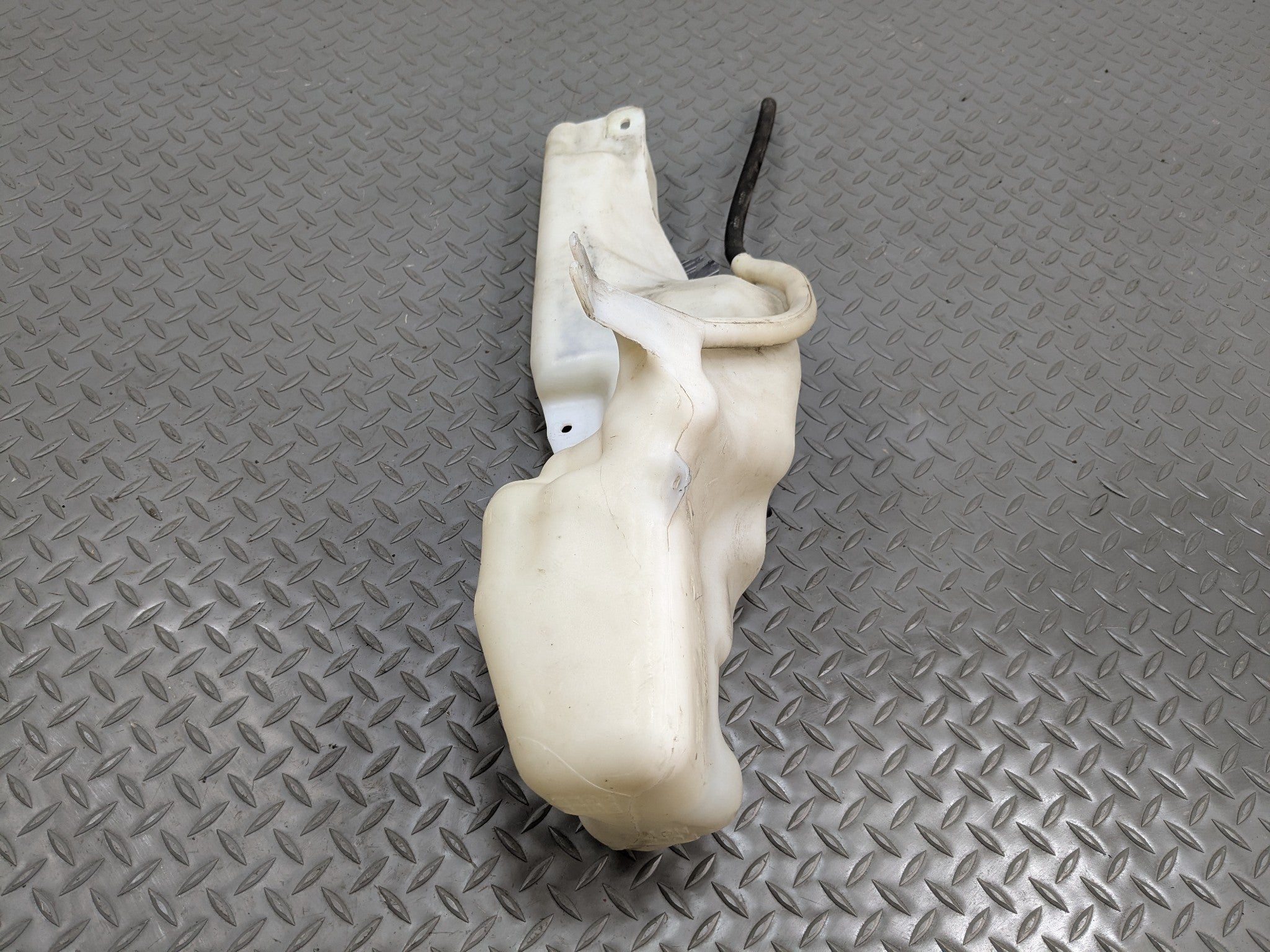 2006 - 2010 FORD EXPLORER OEM COOLANT RECOVERY BOTTLE EXPANSION RESERVOIR TANK