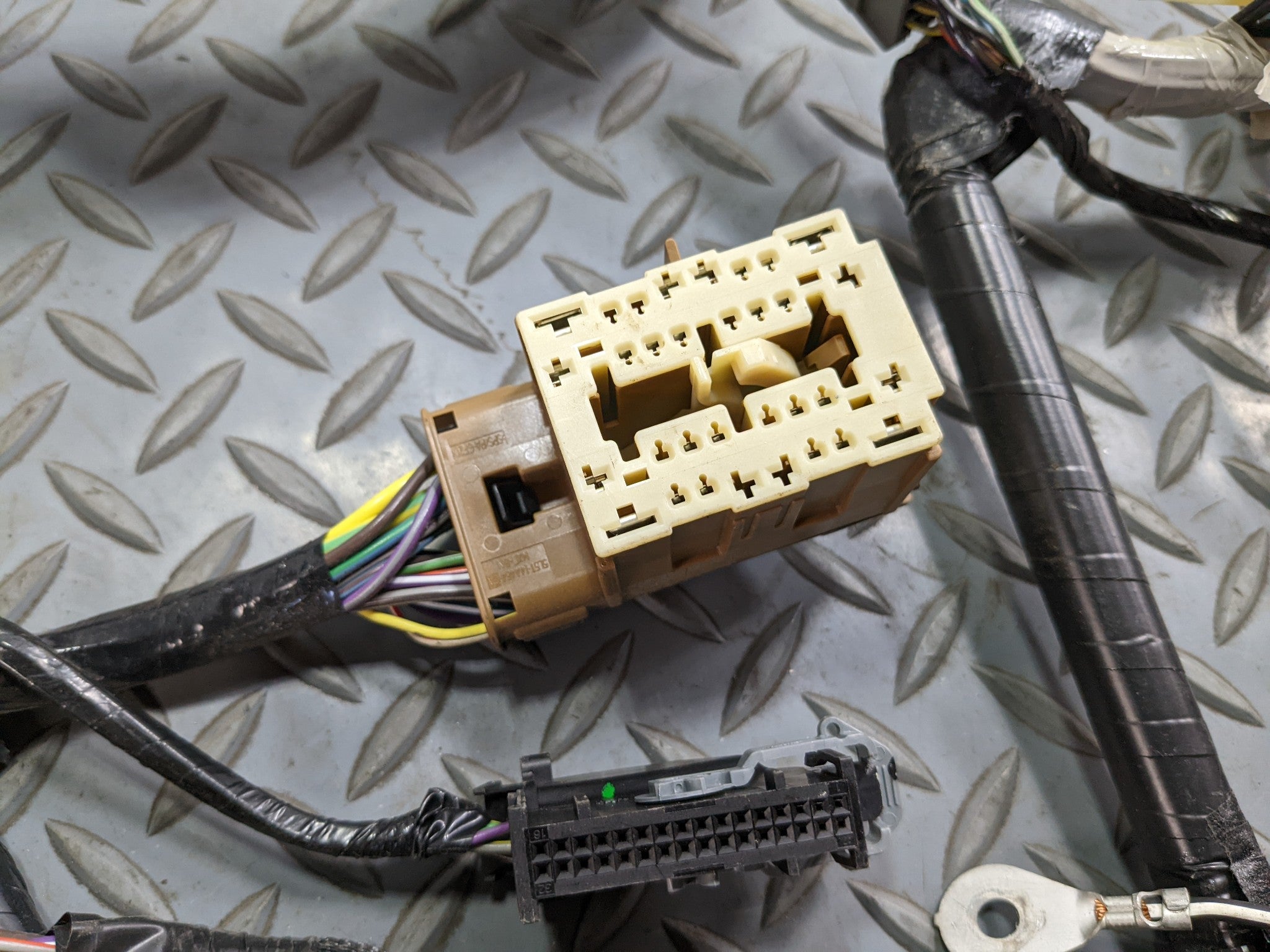 2006 - 2010 FORD EXPLORER OEM INTERIOR BODY WIRE HARNESS CABLE AND CONNECTOR