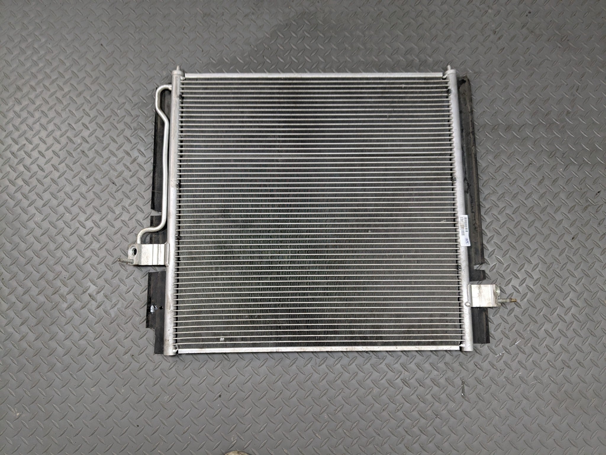 2006 - 2010 FORD EXPLORER OEM AC AIR CONDITIONING CONDENSER RADIATOR ASSEMBLY