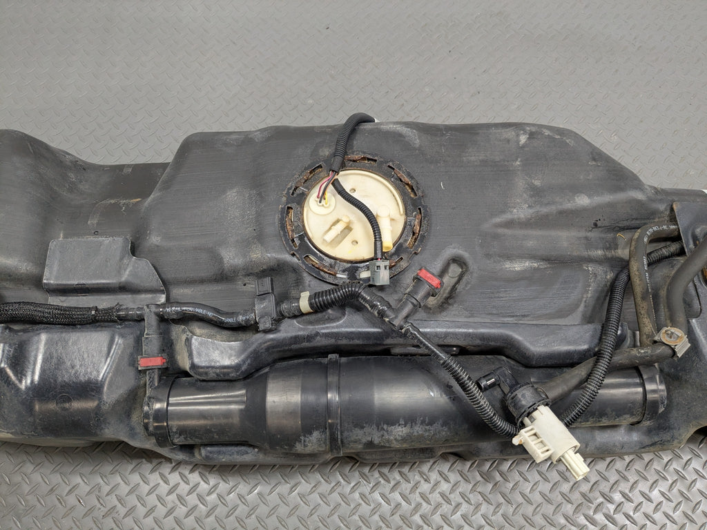 2006 - 2010 FORD EXPLORER OEM GASOLINE GAS FUEL TANK RESERVOIR ASSEMBLY