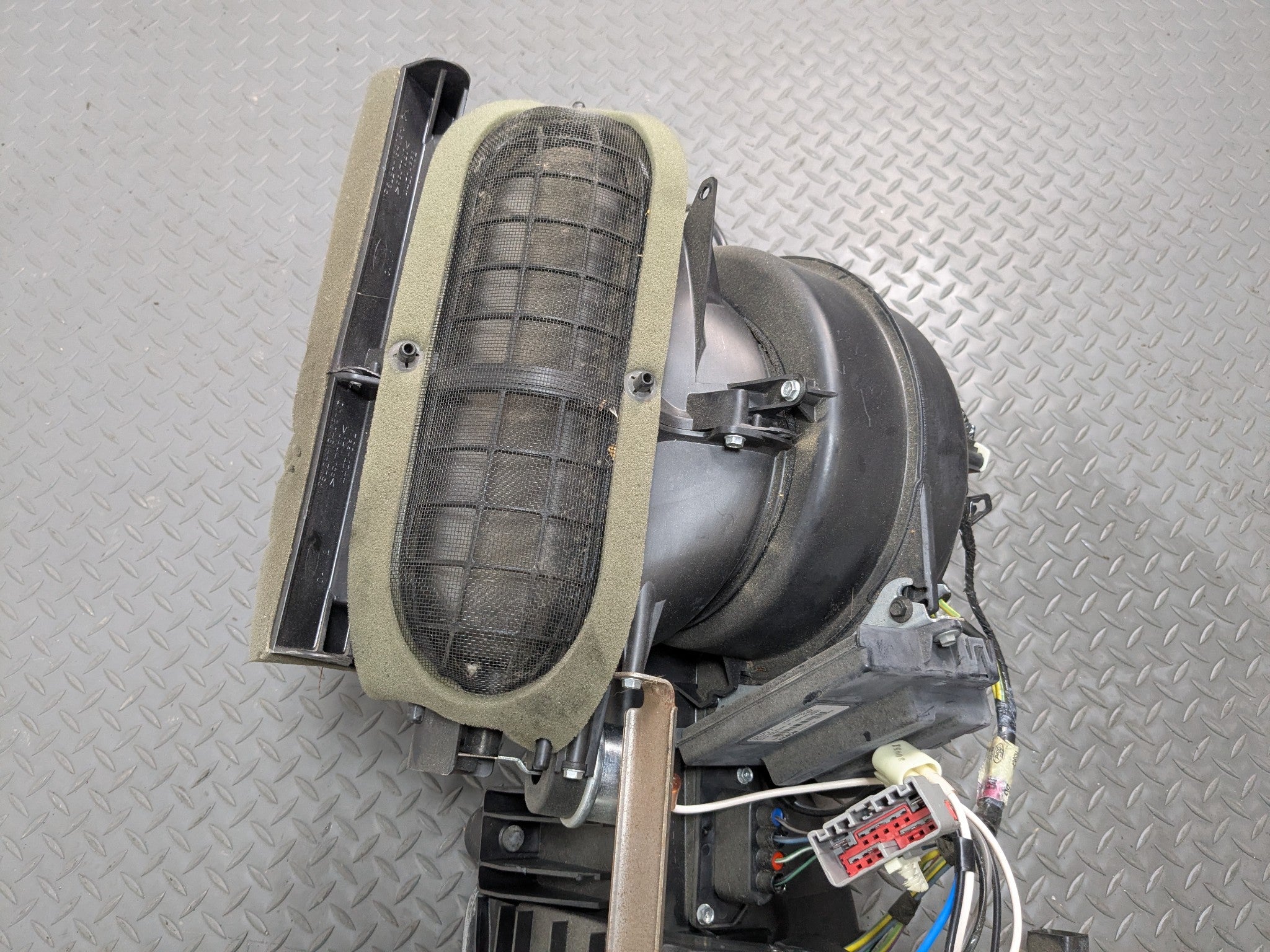 2006 - 2010 FORD EXPLORER OEM HVAC AC EVAPORATOR CLIMATE HEATER ASSEMBLY