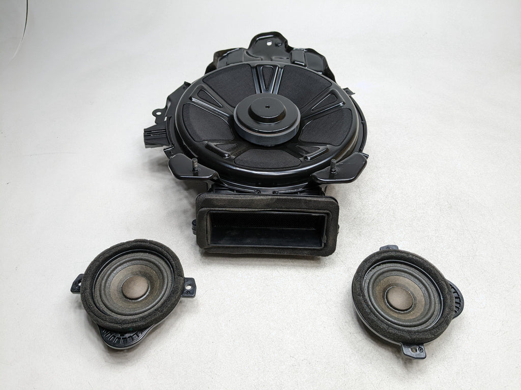 19 - 24 VOLVO S60 OEM SPEAKER SUBWOOFER DOOR AUDIO SYSTEM REAR LEFT AND RIGHT
