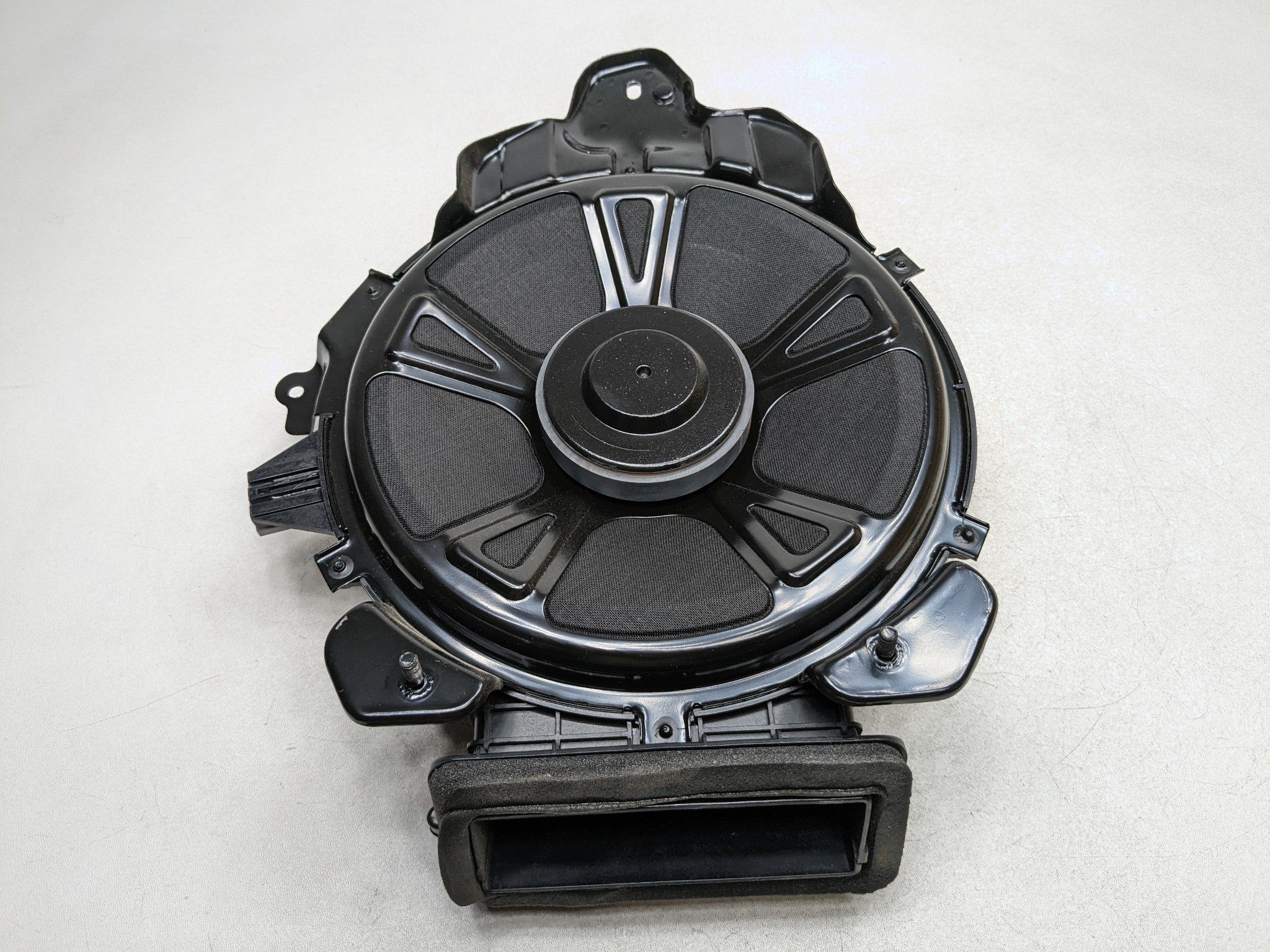 19 - 24 VOLVO S60 OEM SPEAKER SUBWOOFER DOOR AUDIO SYSTEM REAR LEFT AND RIGHT