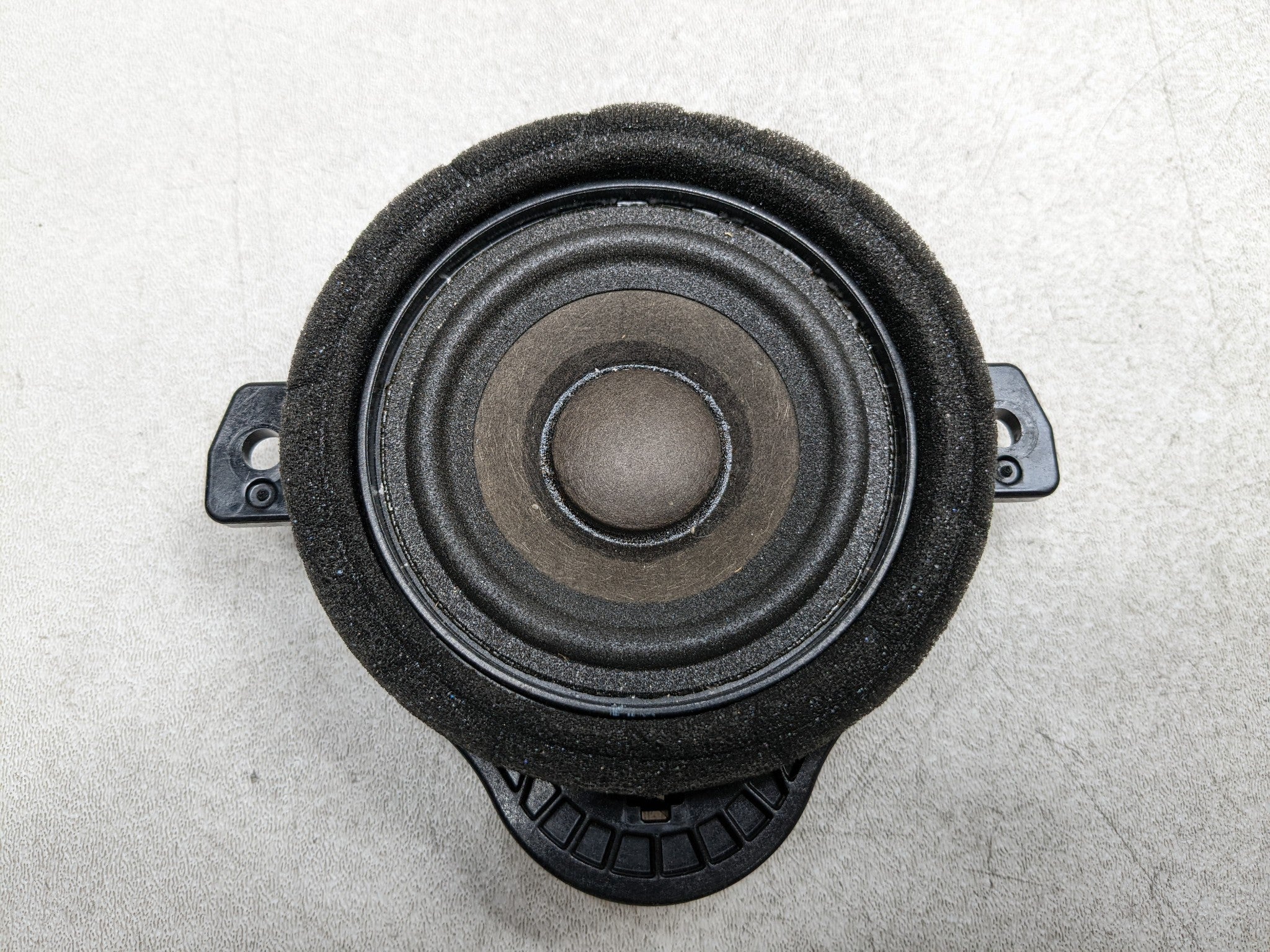 19 - 24 VOLVO S60 OEM SPEAKER SUBWOOFER DOOR AUDIO SYSTEM REAR LEFT AND RIGHT