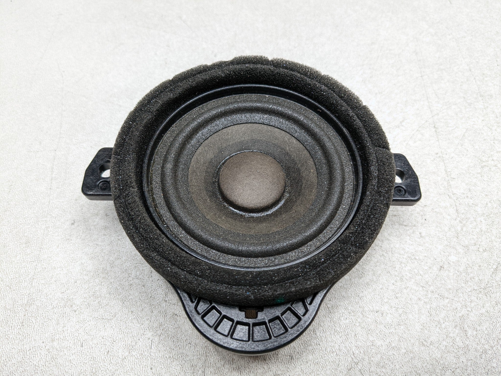 19 - 24 VOLVO S60 OEM SPEAKER SUBWOOFER DOOR AUDIO SYSTEM REAR LEFT AND RIGHT