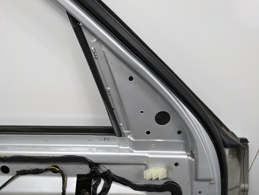 03 - 05 LAND RANGE ROVER OEM DOOR SHELL PANEL ZAMBEZI SILVER FRONT LEFT SIDE