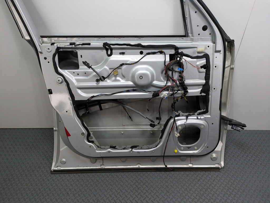 03 - 05 LAND RANGE ROVER OEM DOOR SHELL PANEL ZAMBEZI SILVER FRONT LEFT SIDE