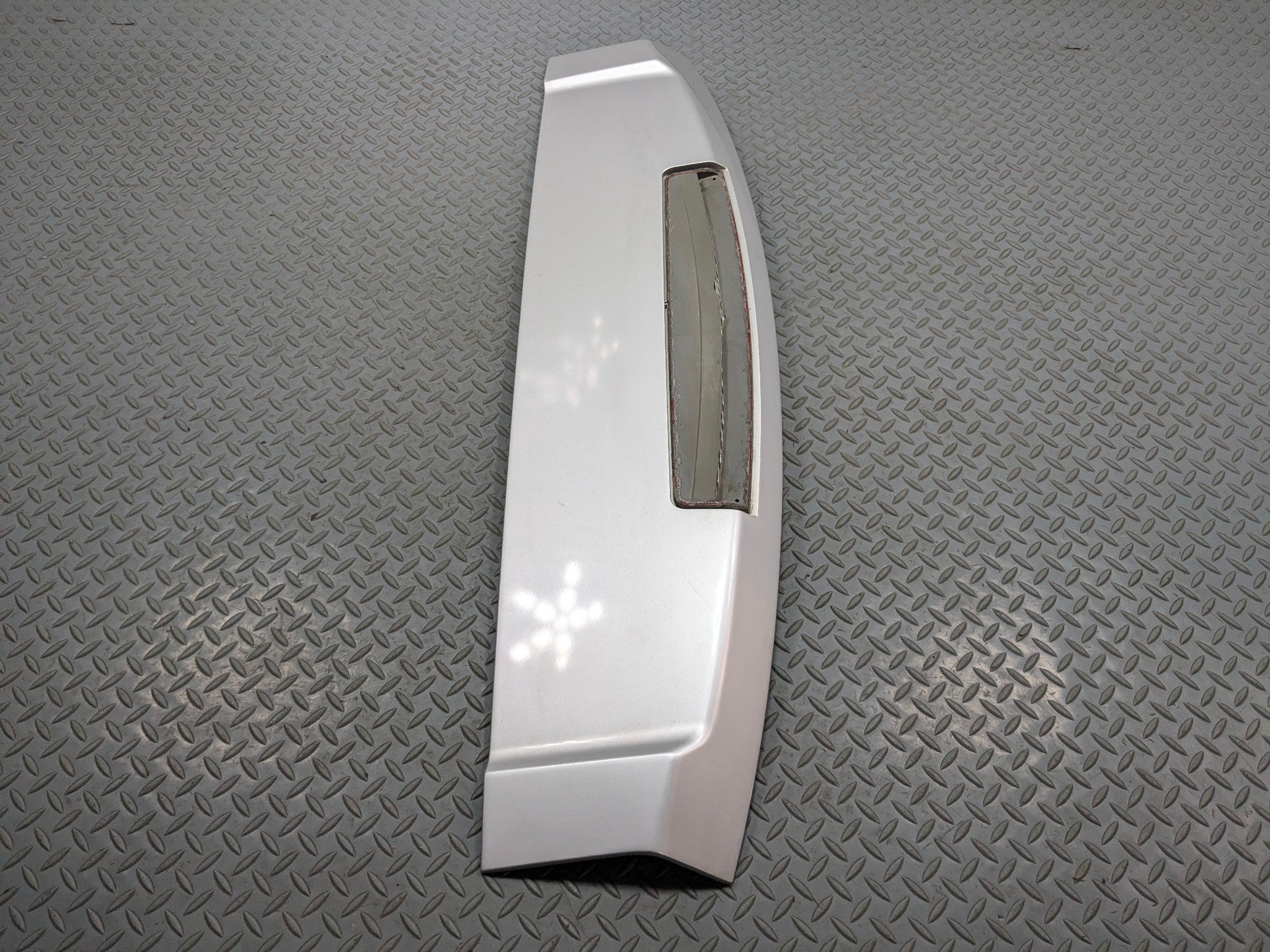 2003 - 2005 LAND ROVER RANGE ROVER OEM REAR TAILGATE TRUNK SPOILER WING FITS