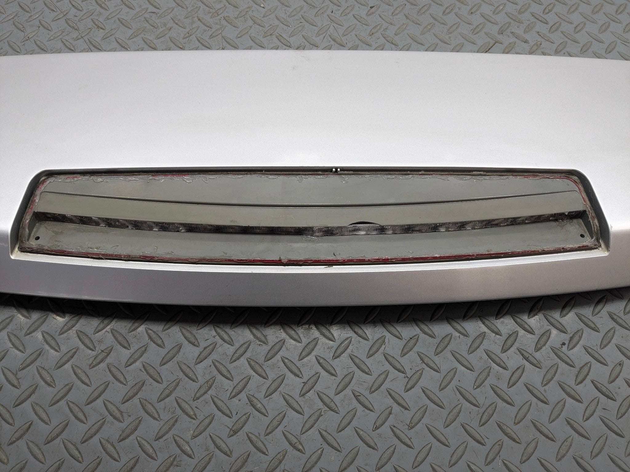 2003 - 2005 LAND ROVER RANGE ROVER OEM REAR TAILGATE TRUNK SPOILER WING FITS