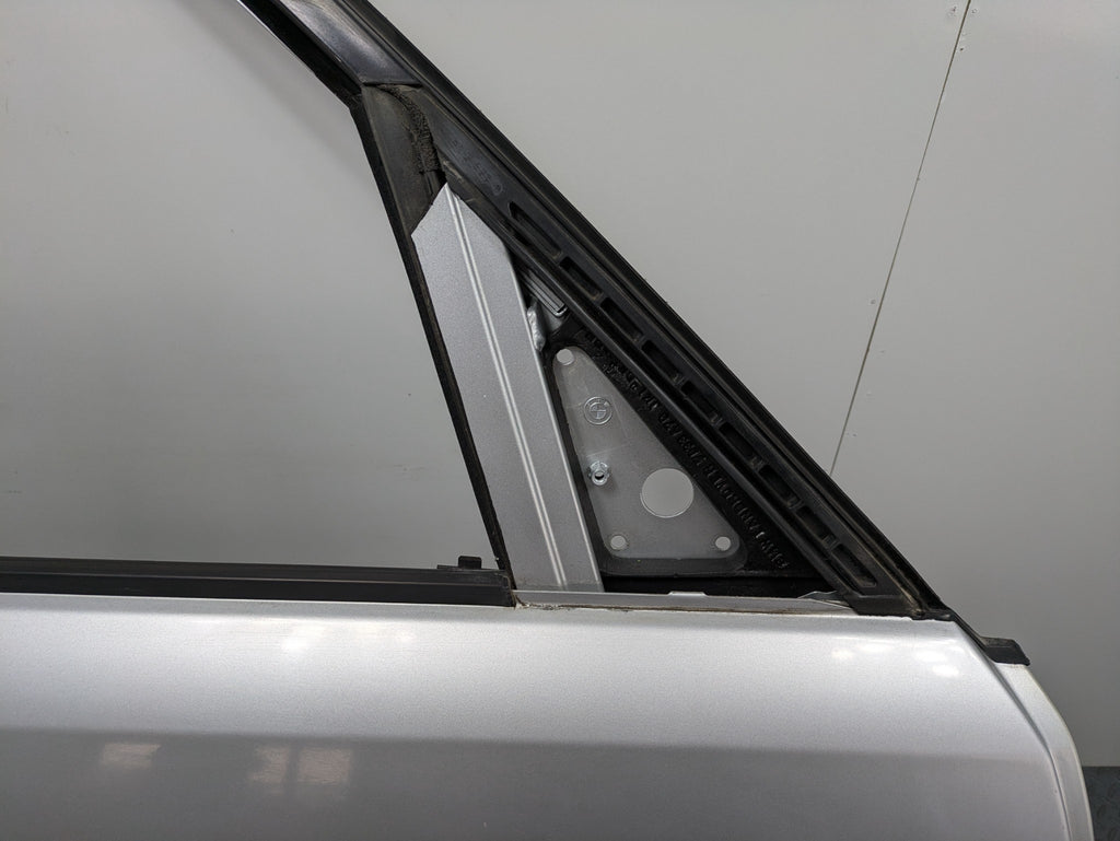 03 - 05 LAND RANGE ROVER OEM DOOR SHELL PANEL ZAMBEZI SILVER FRONT RIGHT SIDE