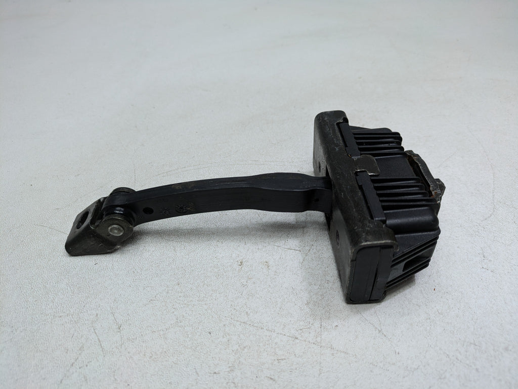 2003 - 2005 LAND ROVER RANGE ROVER OEM DOOR CHECK STRAP STOPPER FRONT LEFT SIDE
