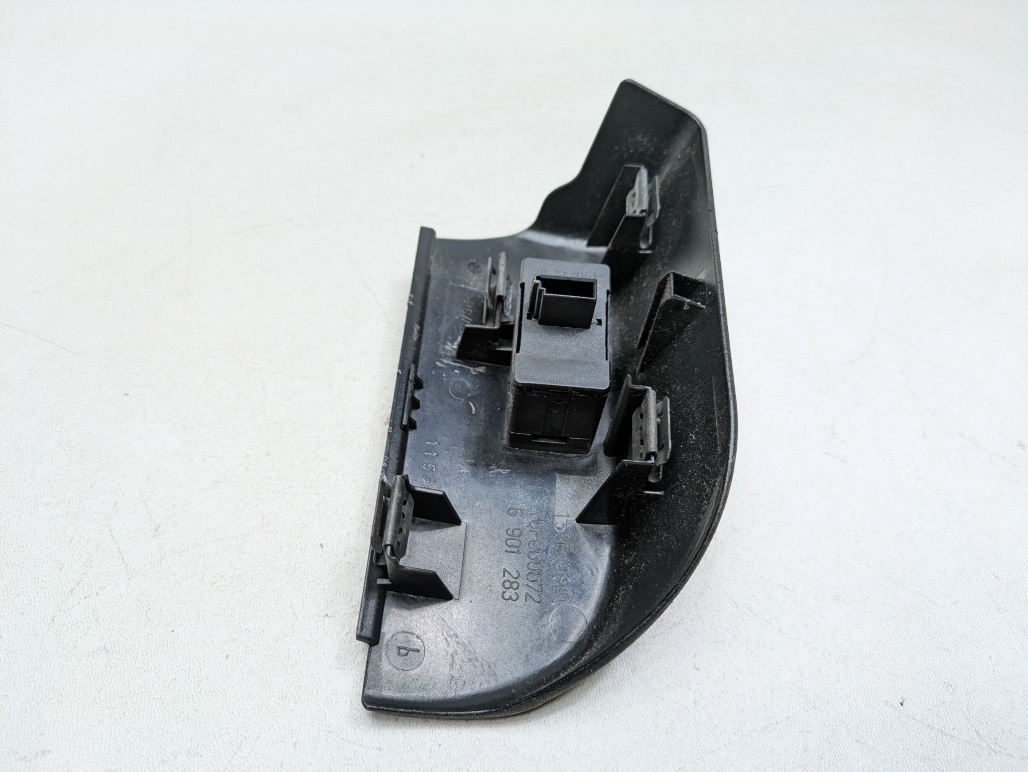 03 - 05 LAND ROVER RANGE ROVER OEM DOOR WINDOW SWITCH REAR RIGHT PASSENGER SIDE