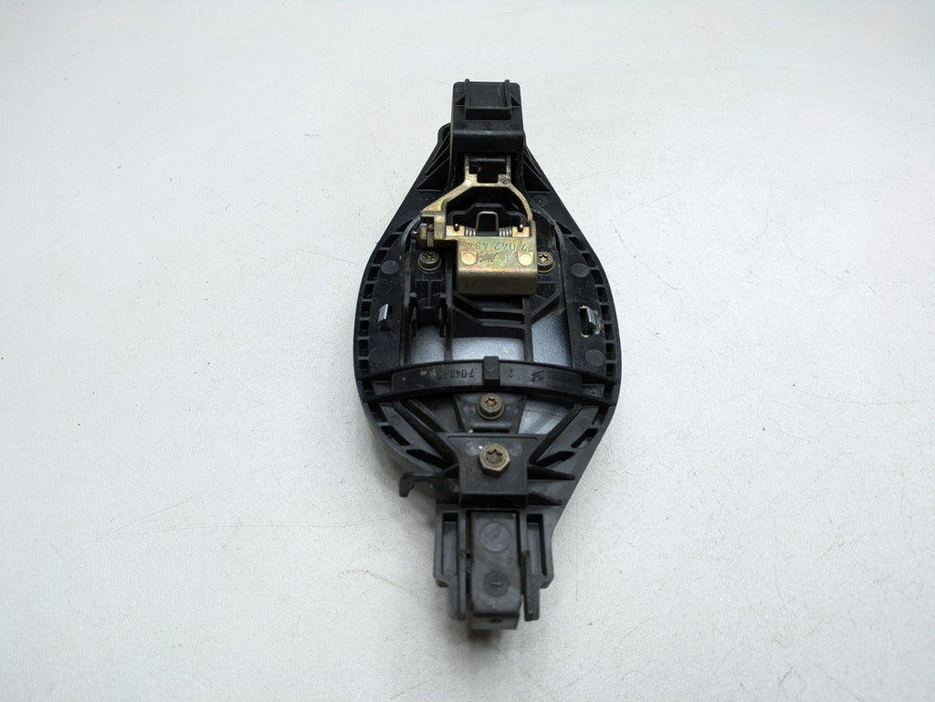 03-05 LAND ROVER RANGE ROVER OEM EXTERIOR DOOR HANDLE REAR RIGHT PASSENGER SIDE