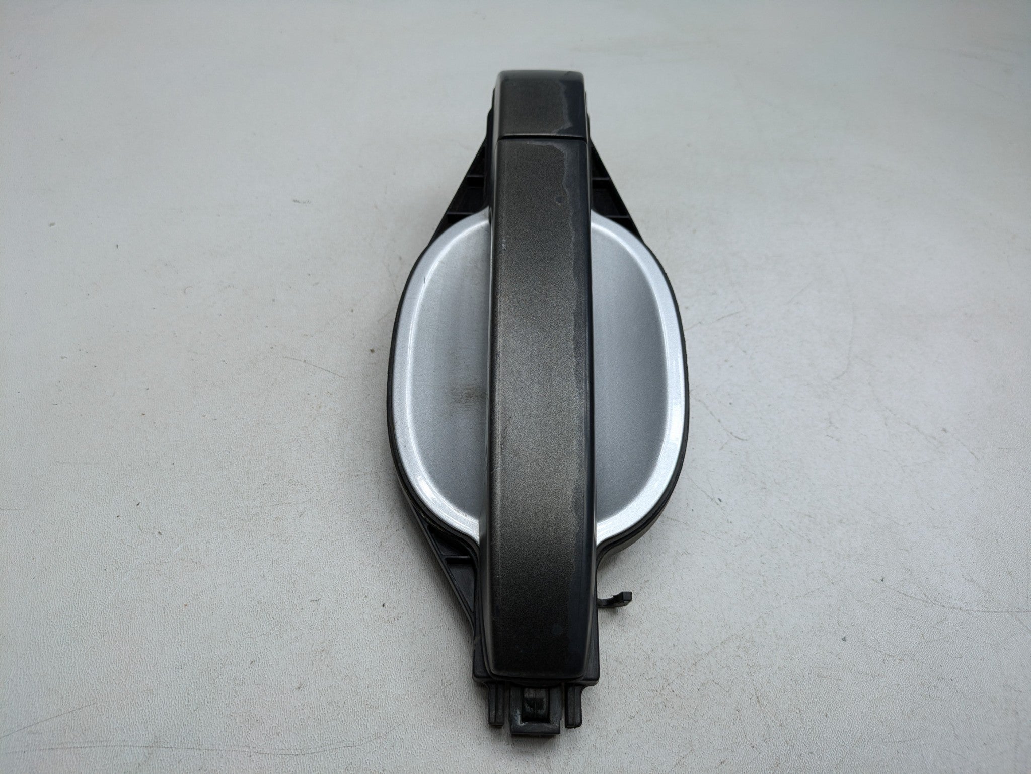 2003 - 2005 LAND ROVER RANGE ROVER OEM EXTERIOR DOOR HANDLE FRONT RIGHT SIDE