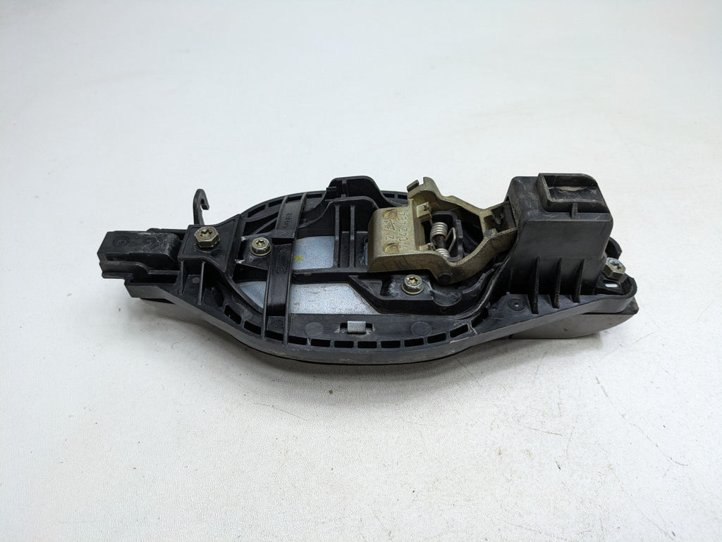 2003 - 2005 LAND ROVER RANGE ROVER OEM EXTERIOR DOOR HANDLE FRONT RIGHT SIDE