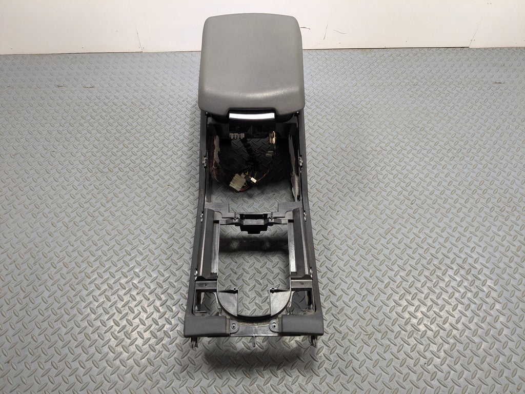 2003 - 2005 LAND ROVER RANGE ROVER OEM CENTRE CONSOLE ARMREST BLACK ASSEMBLY